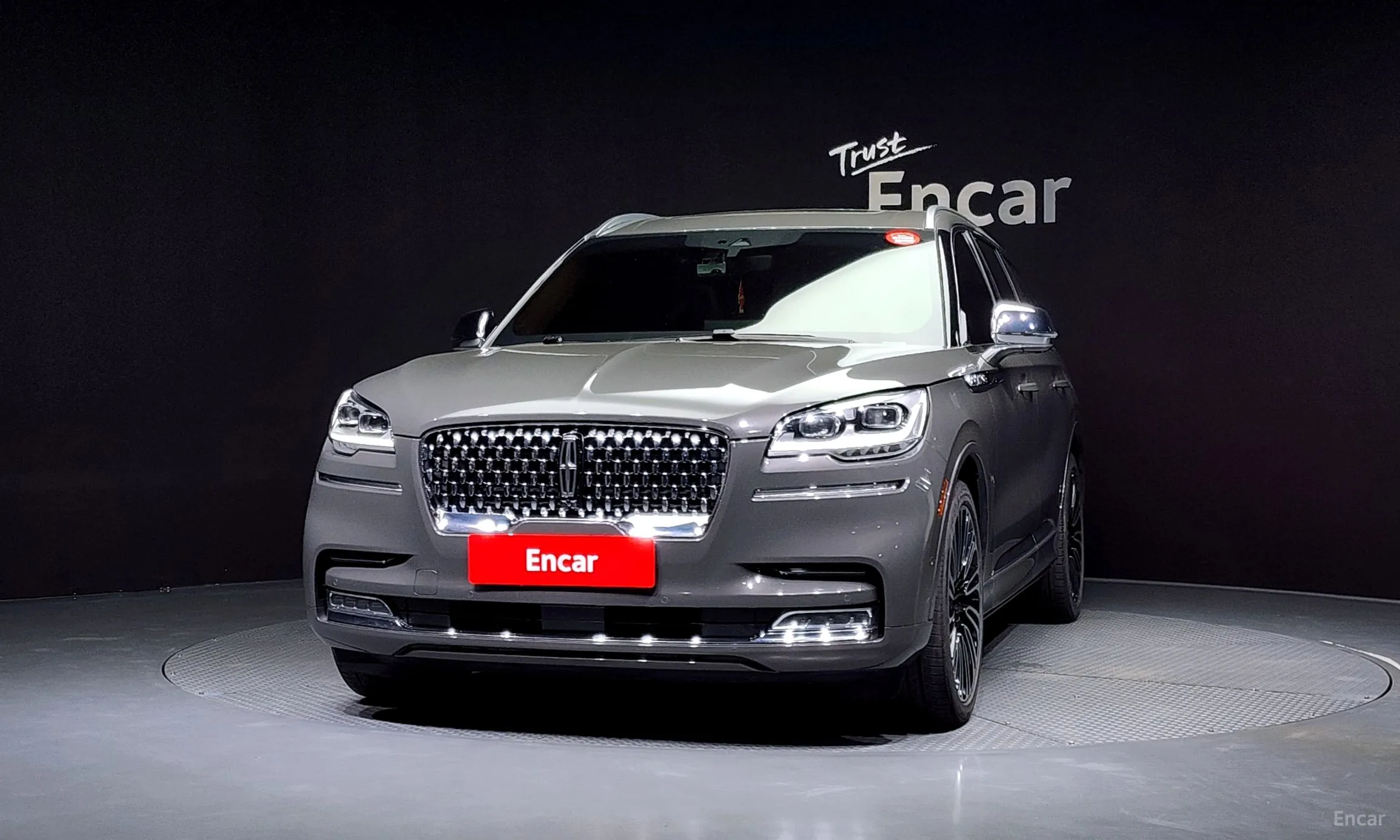 Lincoln Aviator 2nd Generation превью 3
