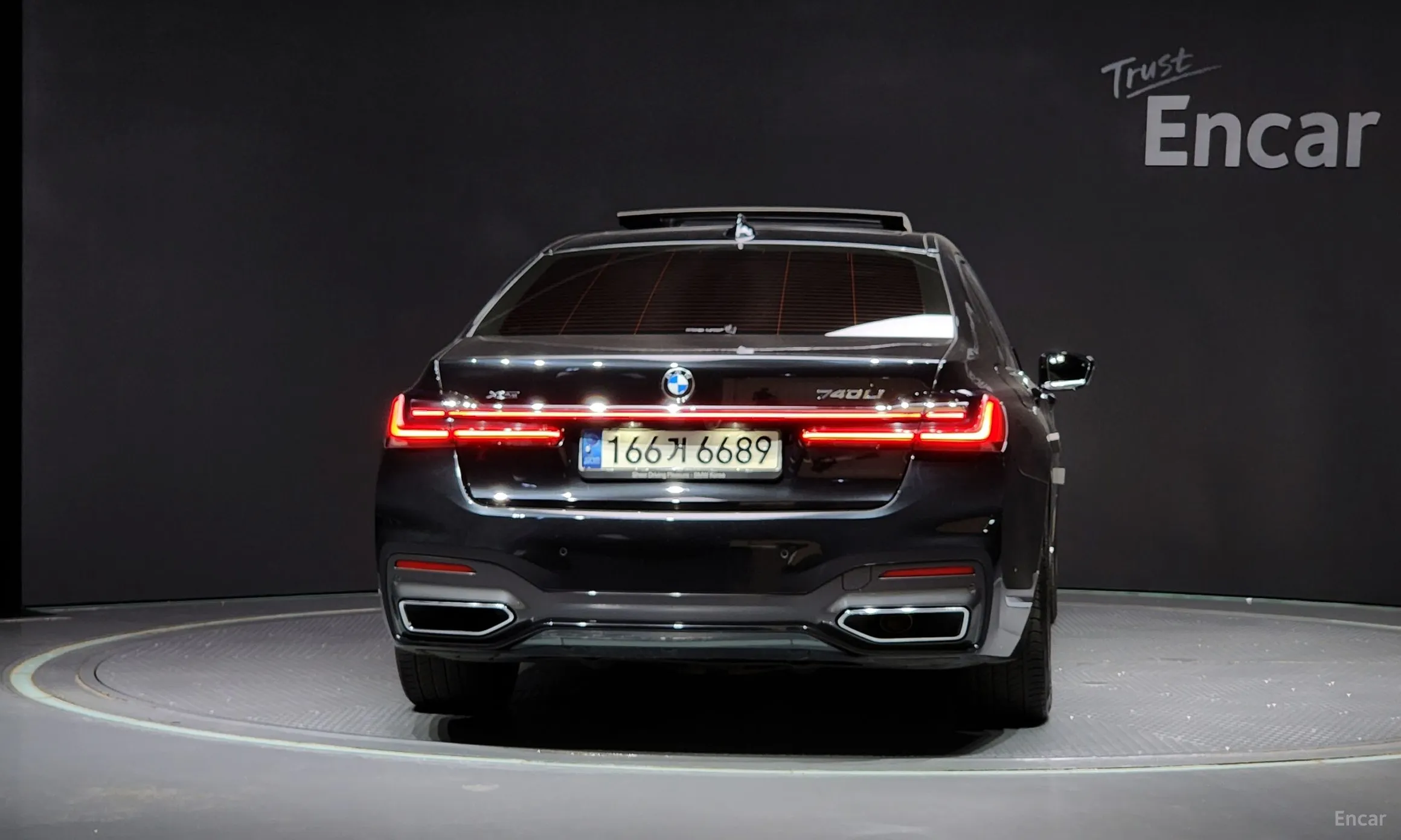 BMW 7 Series (G11) превью 3