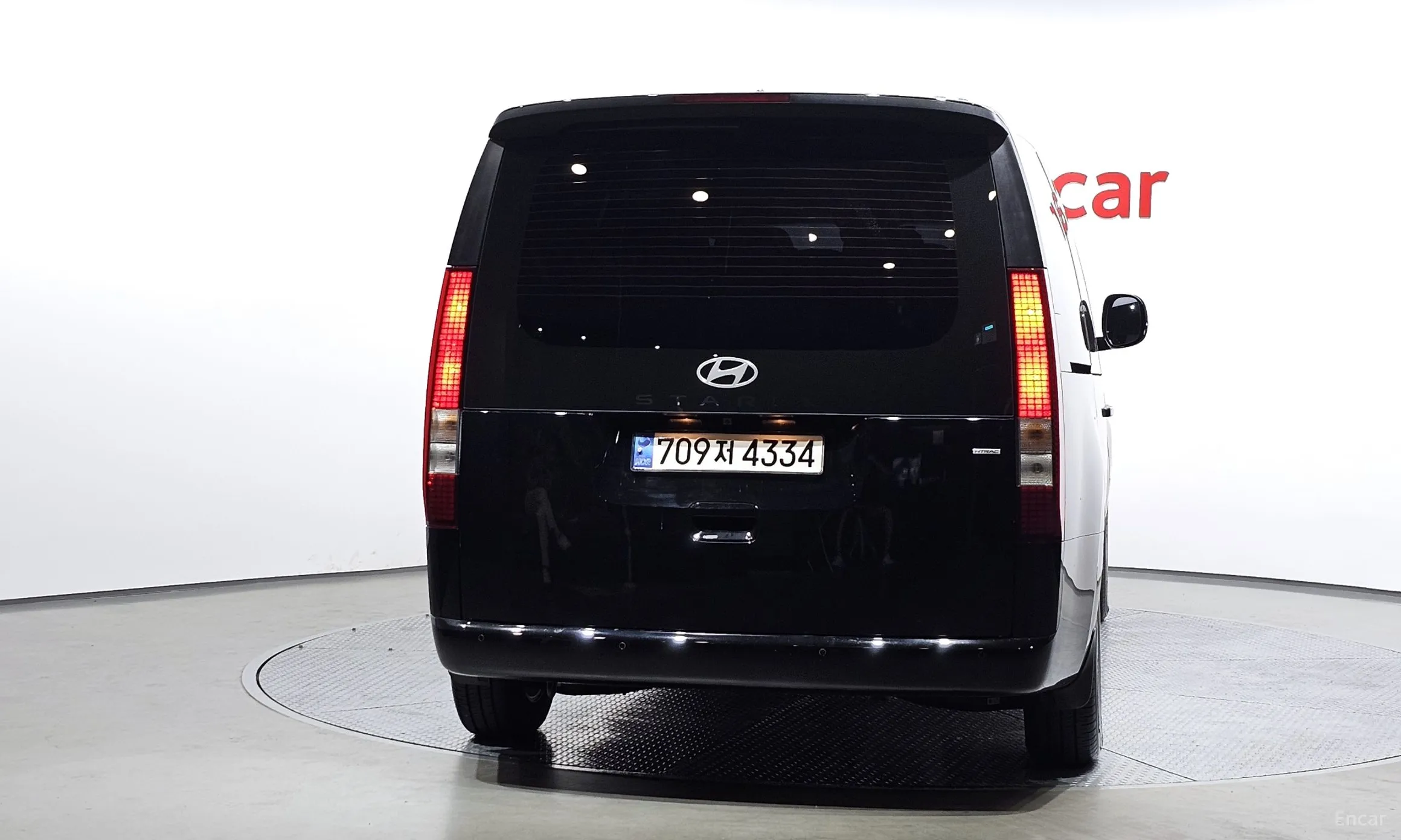 Hyundai Staria превью 3