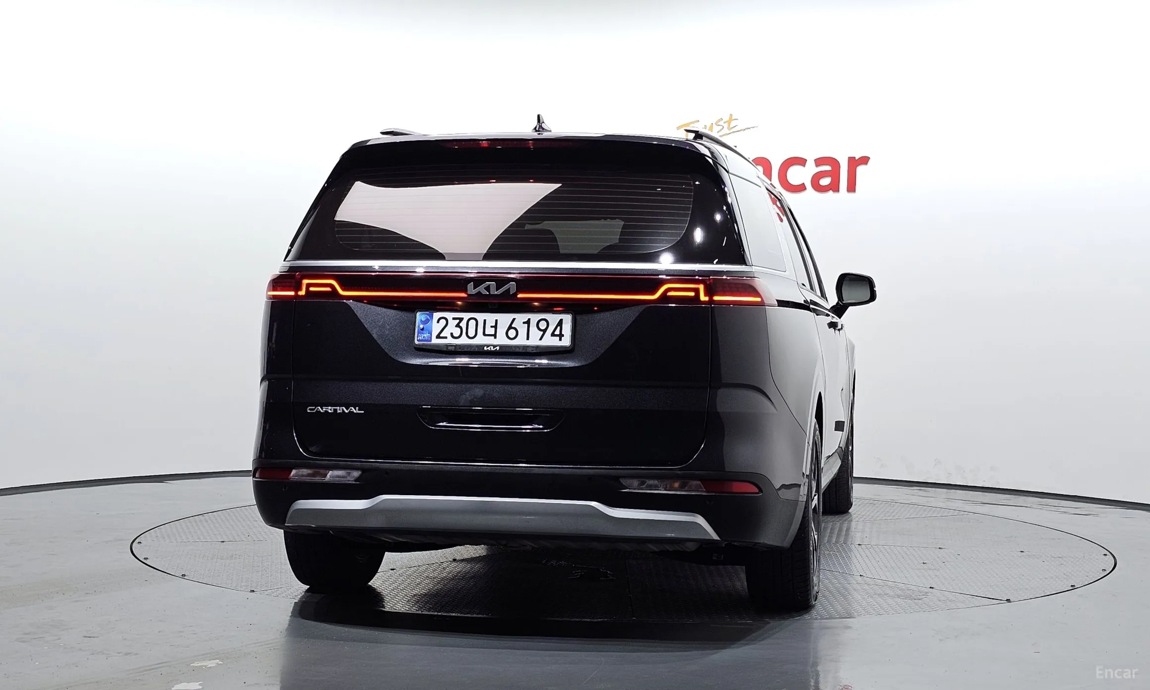 Kia Carnival Gen 4 превью 3