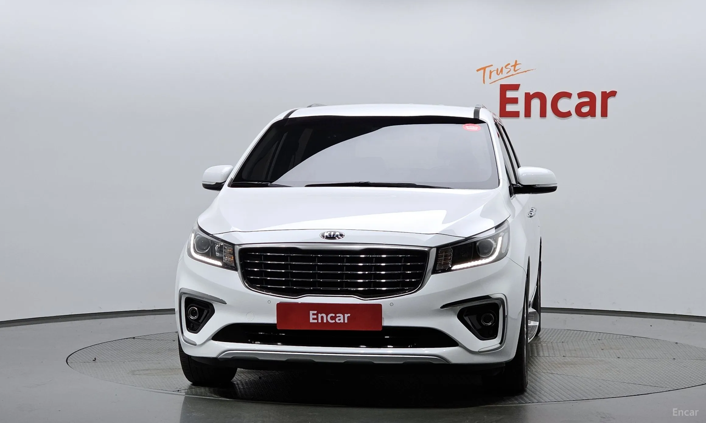 Kia Carnival превью 2