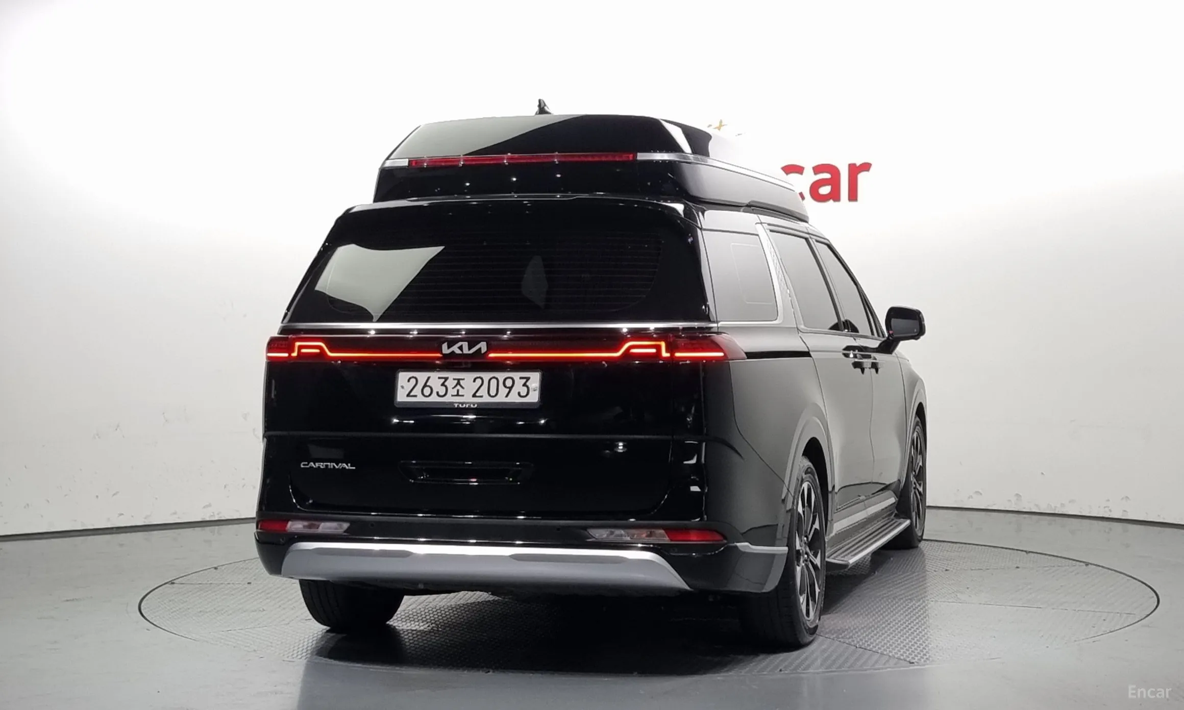 Kia Carnival Gen 4 превью 3