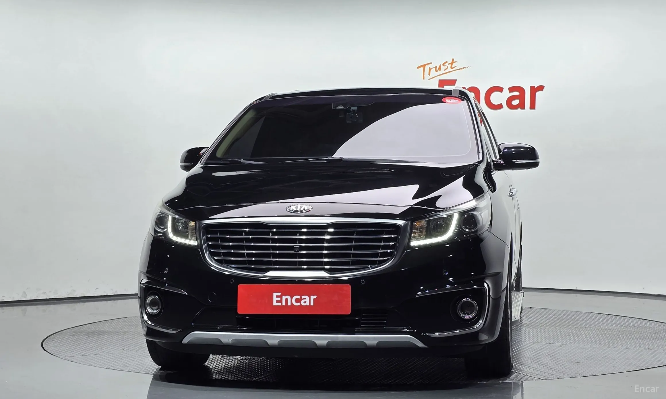 Kia Carnival превью 2