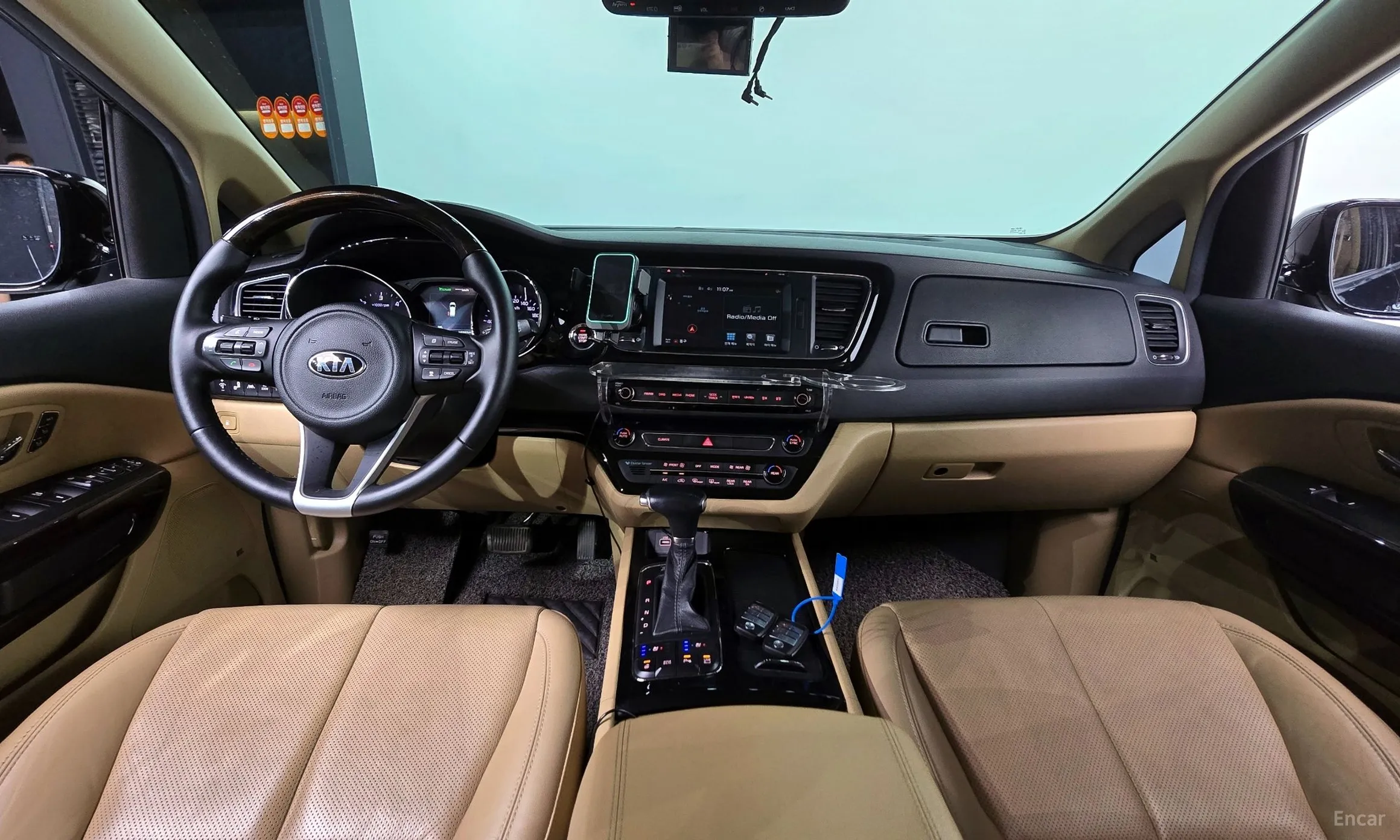 Kia Carnival превью 4