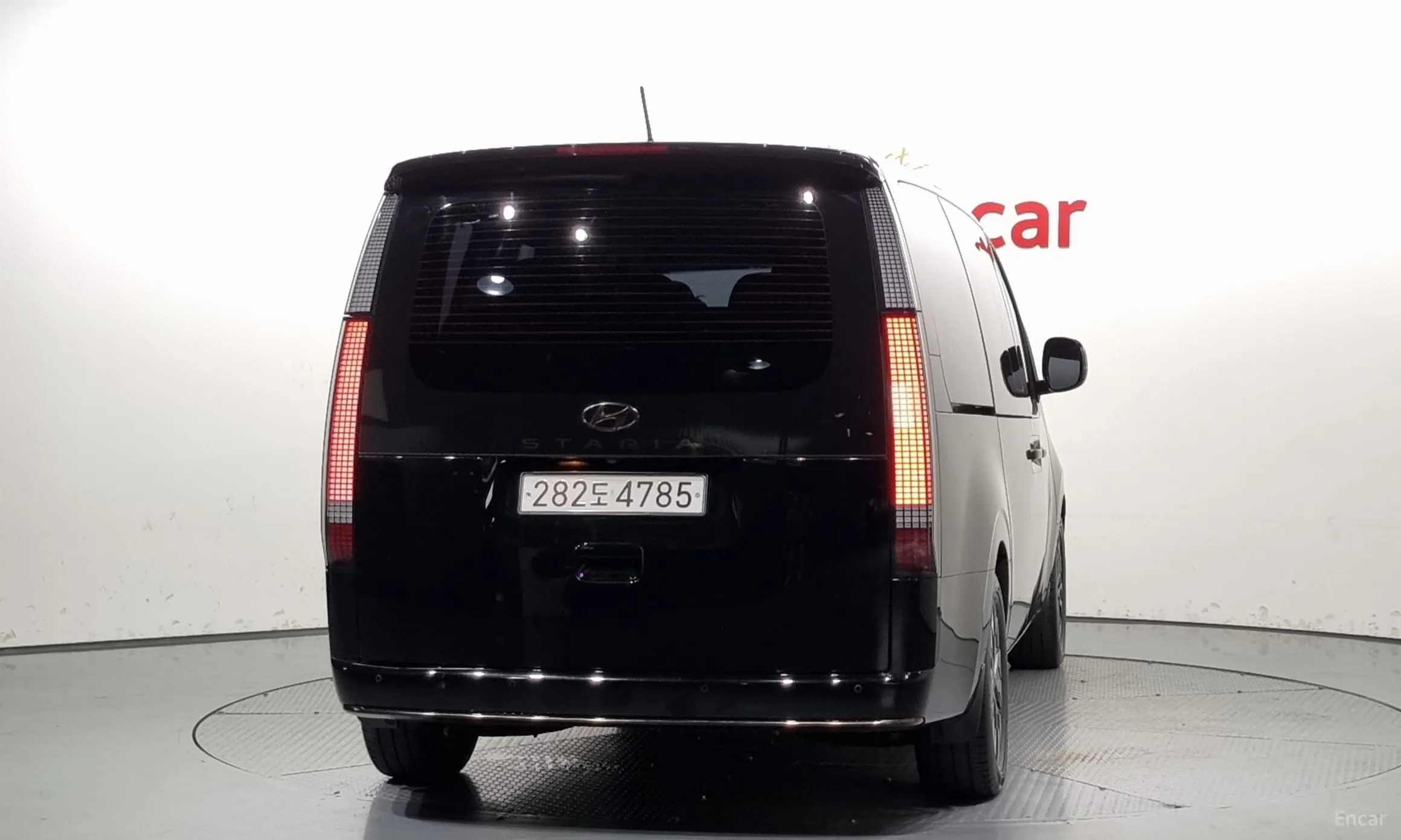 Hyundai Staria превью 3