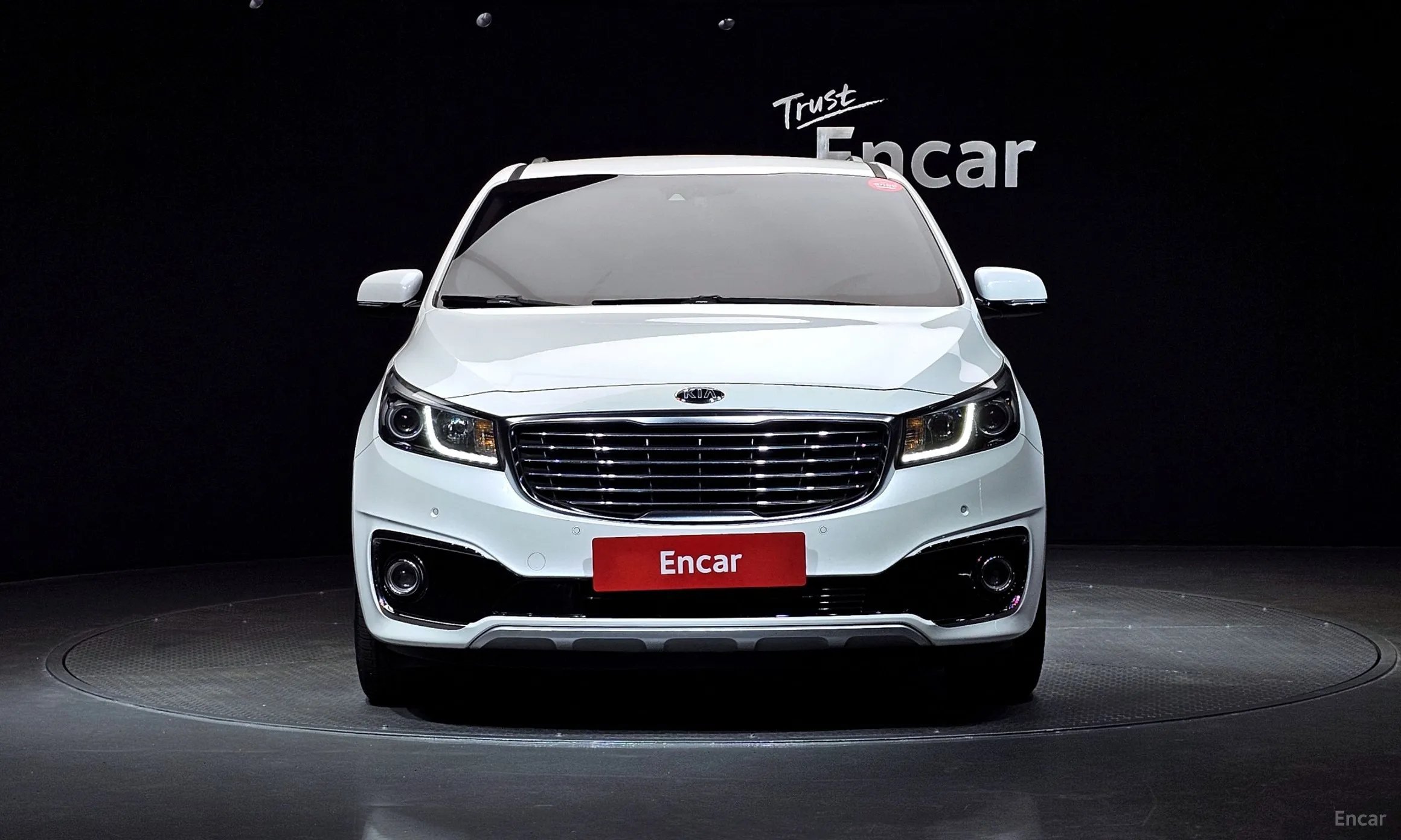 Kia Carnival превью 2