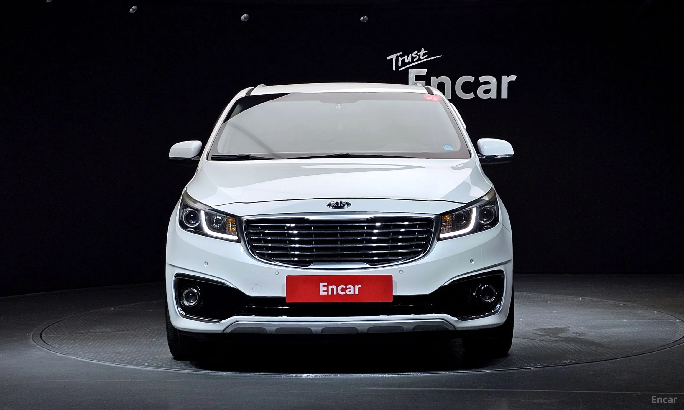 Kia Carnival превью 2