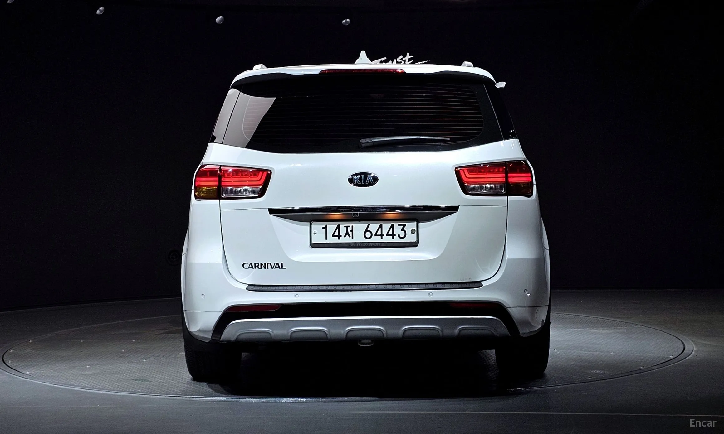 Kia Carnival превью 3