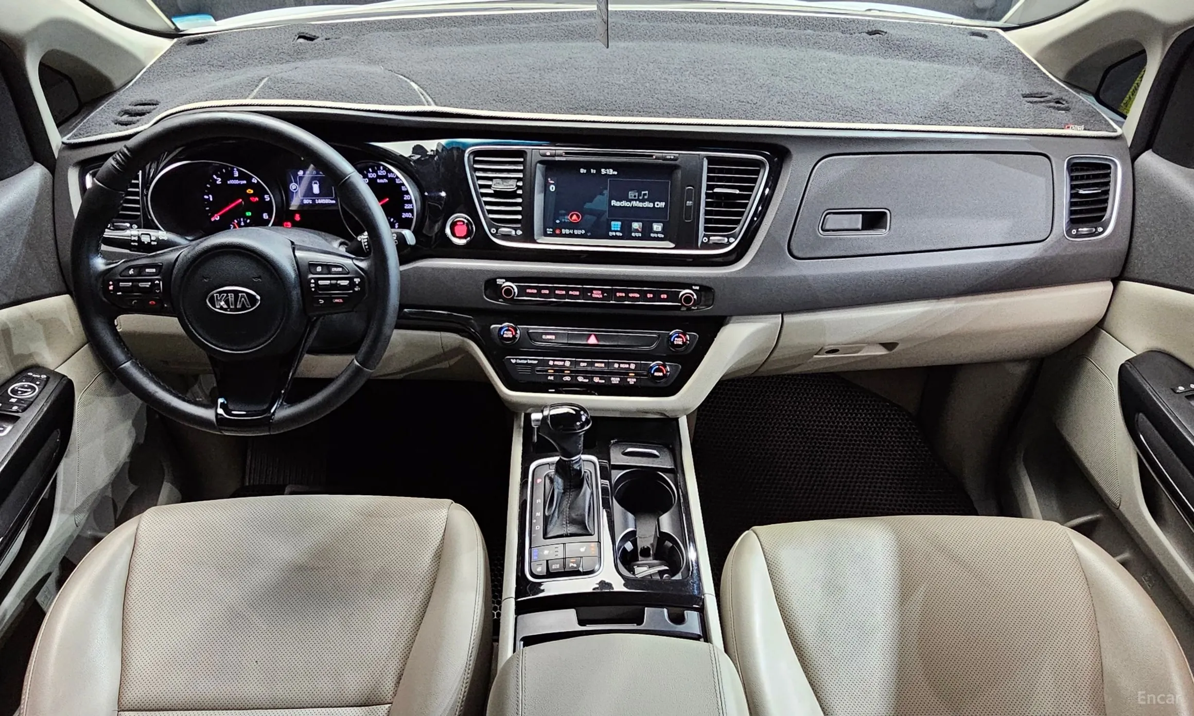 Kia Carnival превью 4