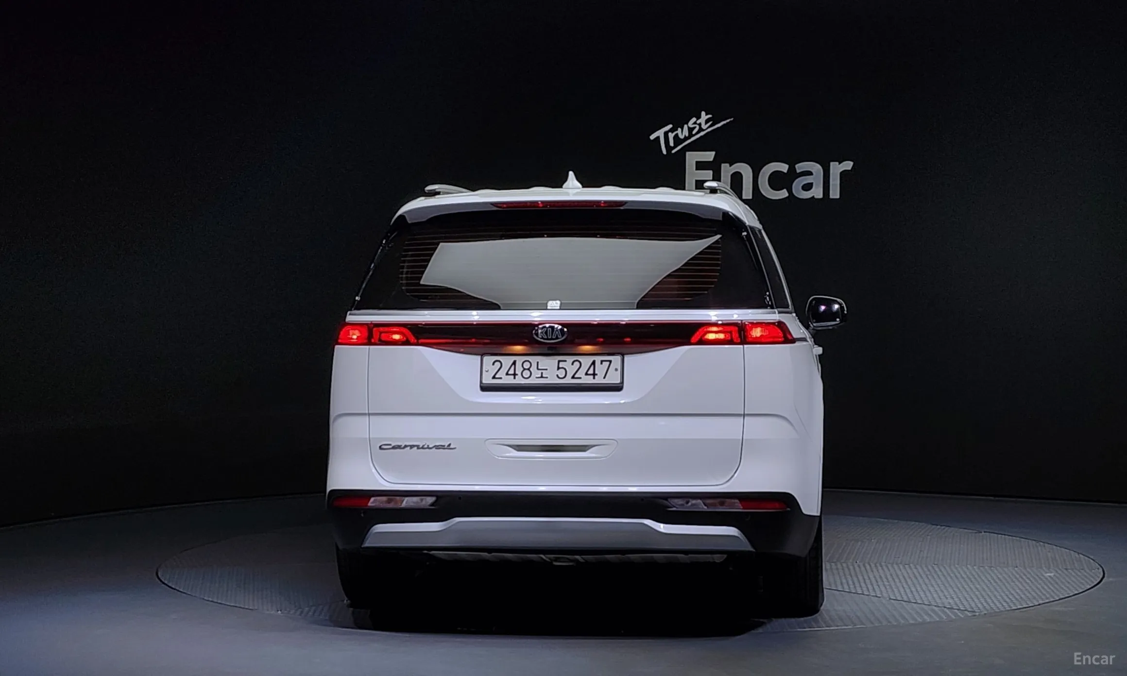 Kia Carnival Gen 4 превью 3