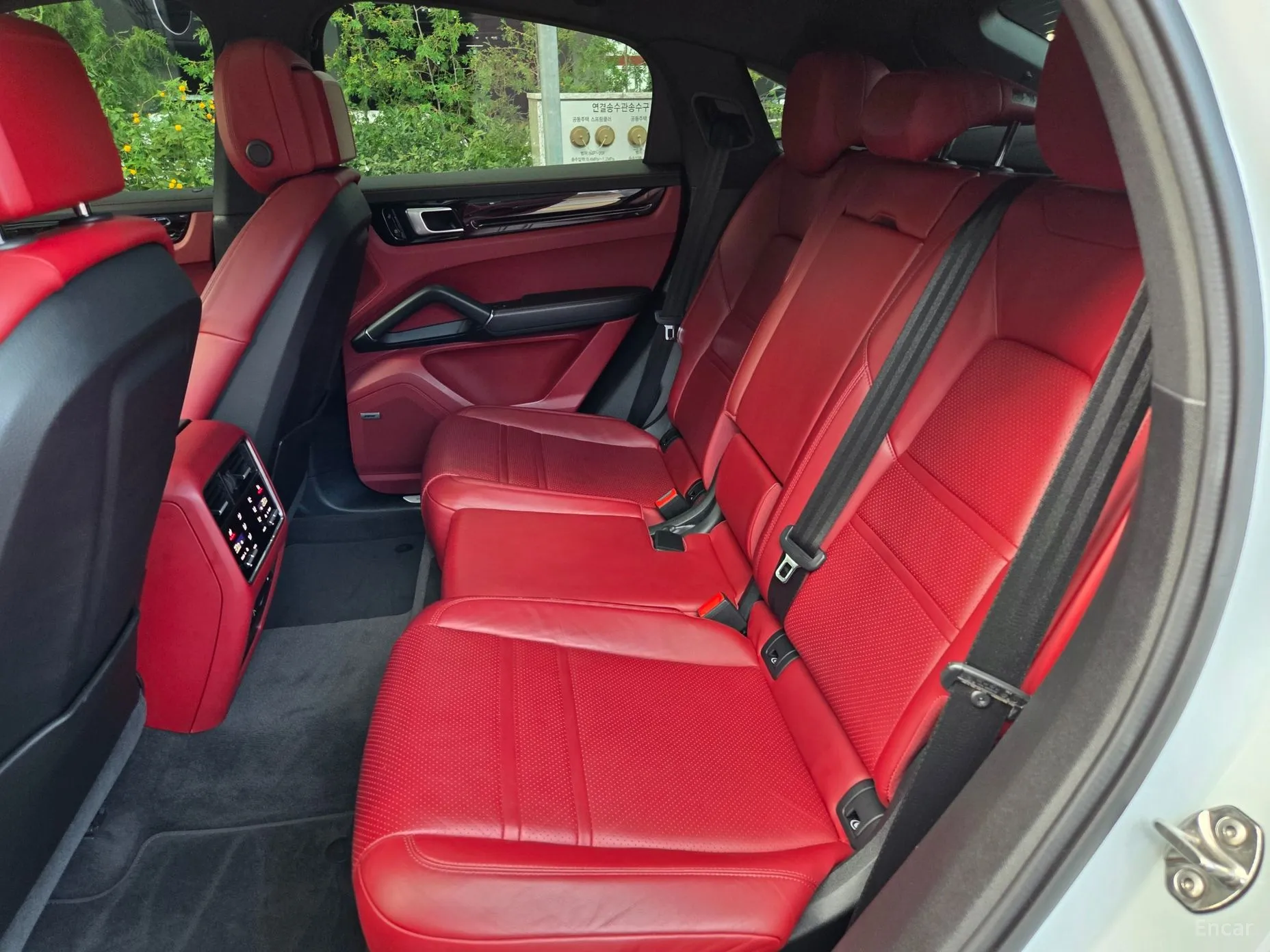 Porsche Cayenne (PO536) превью 4