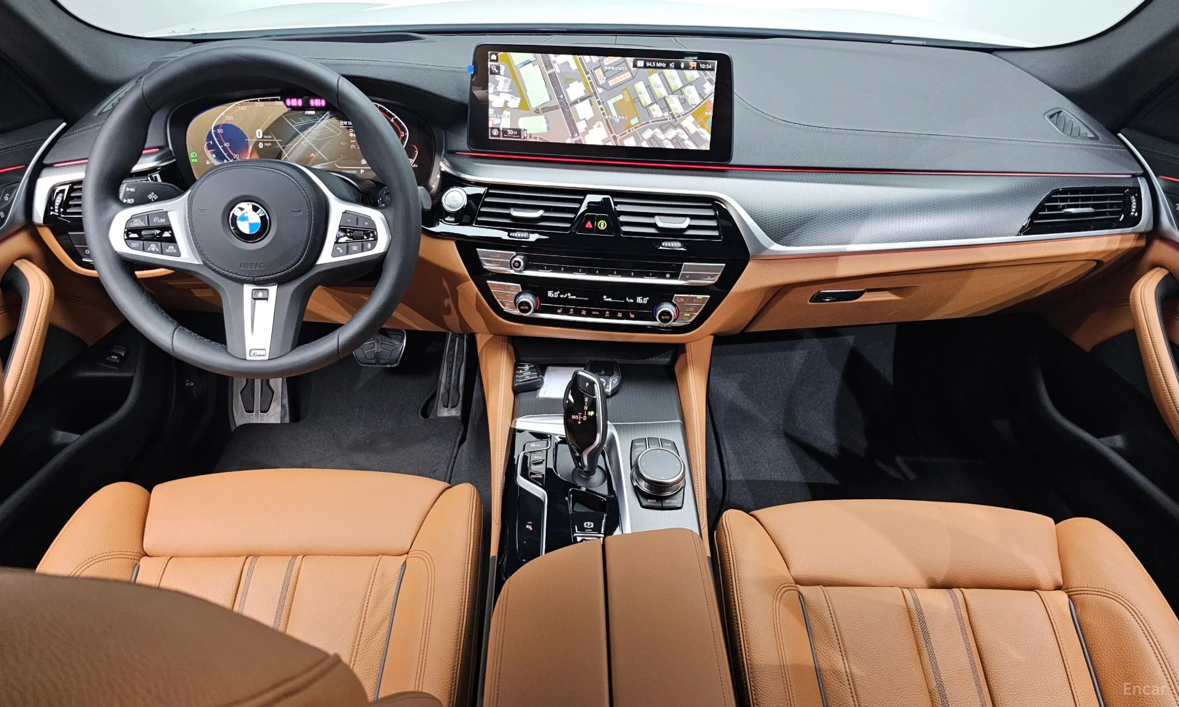 BMW 5 Series (G30) превью 4