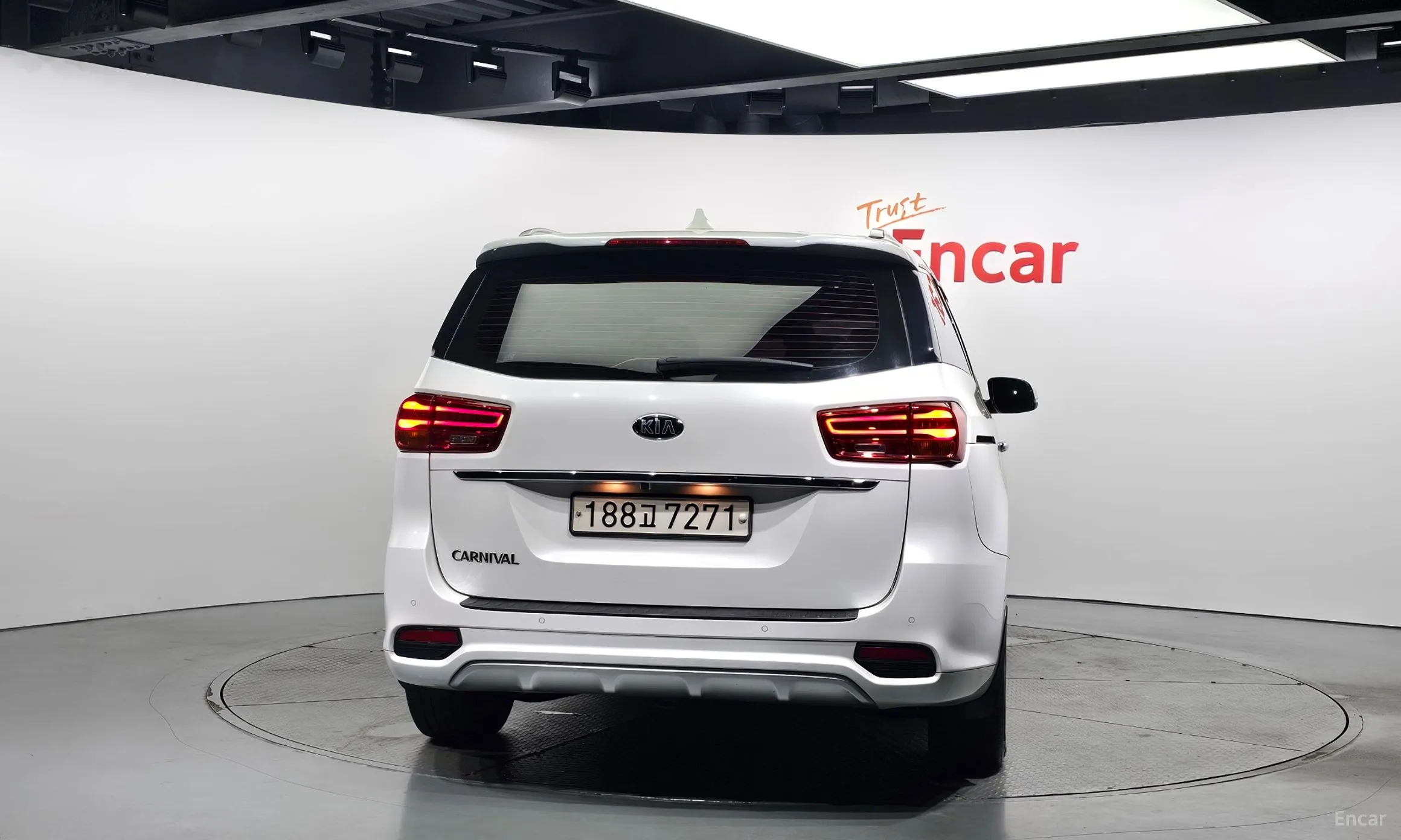 Kia Carnival превью 3