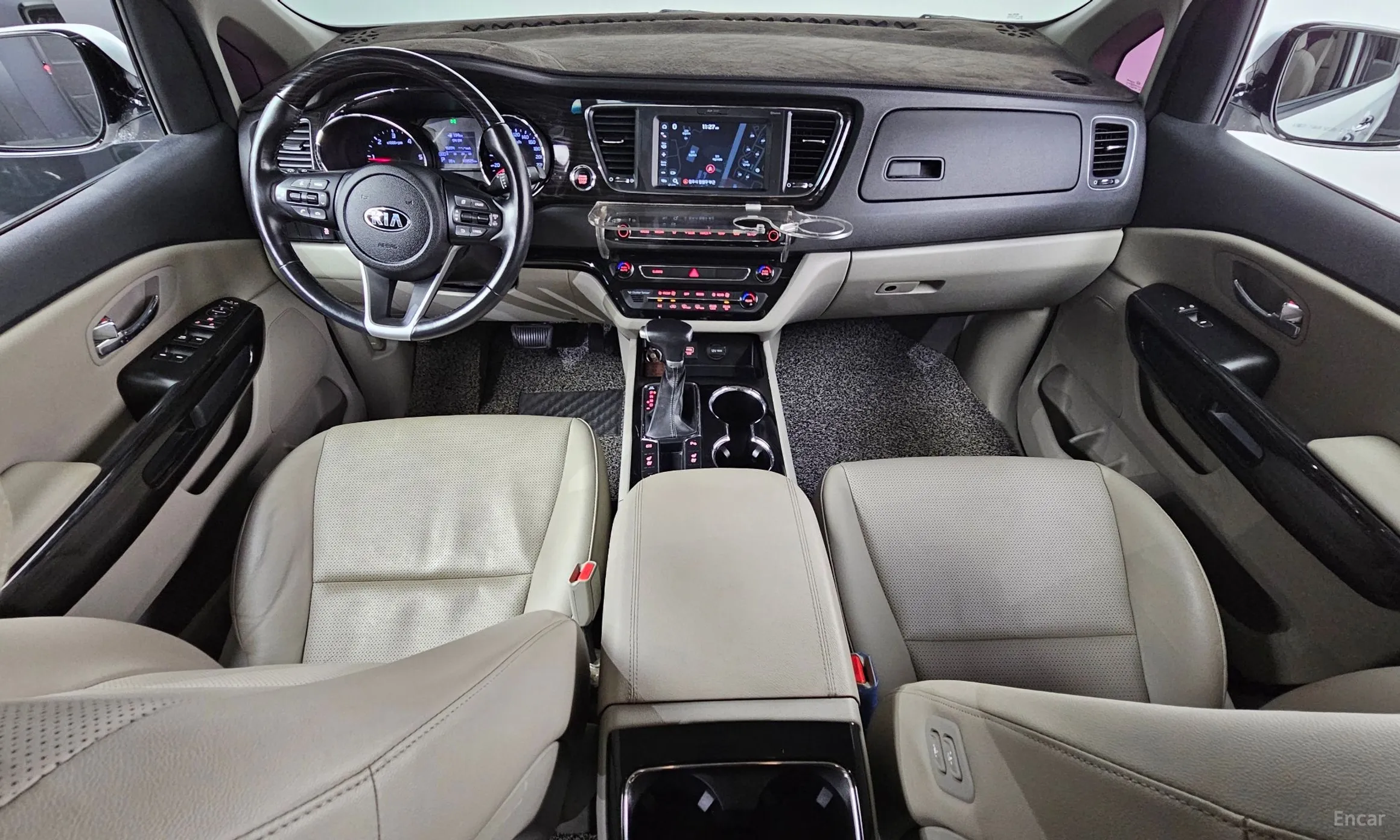 Kia Carnival превью 4