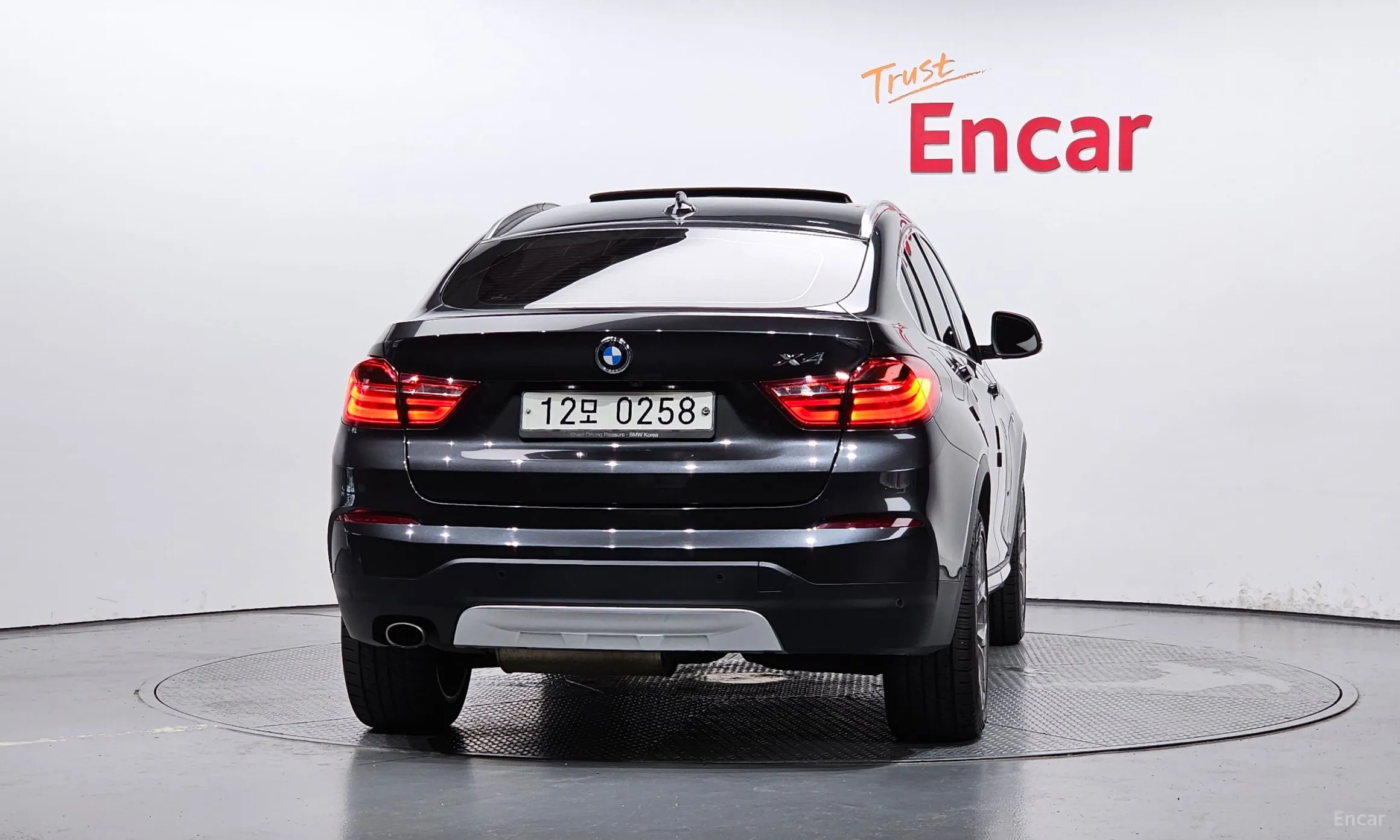 BMW X4 (F26) превью 3