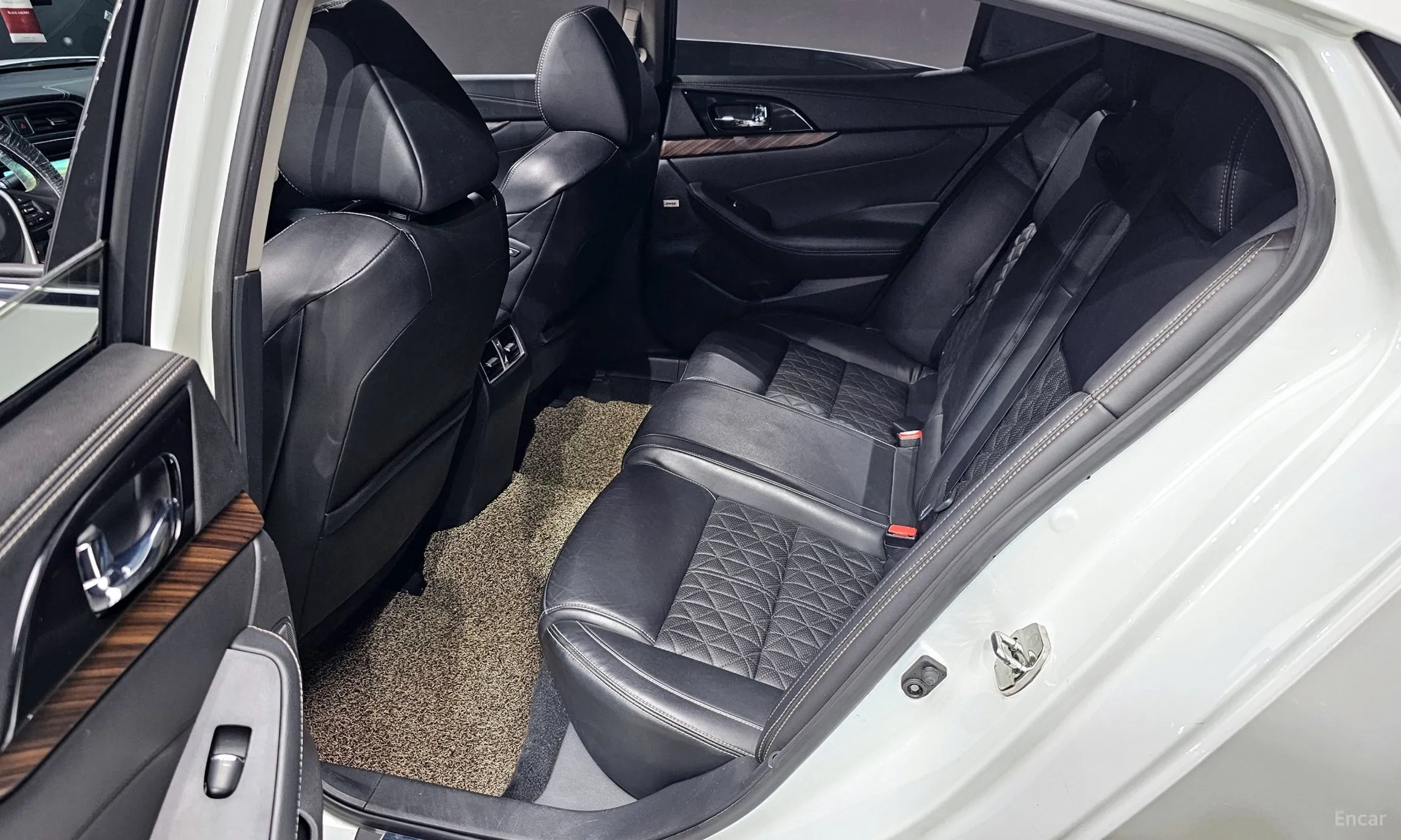 Nissan Maxima (A36) превью 12