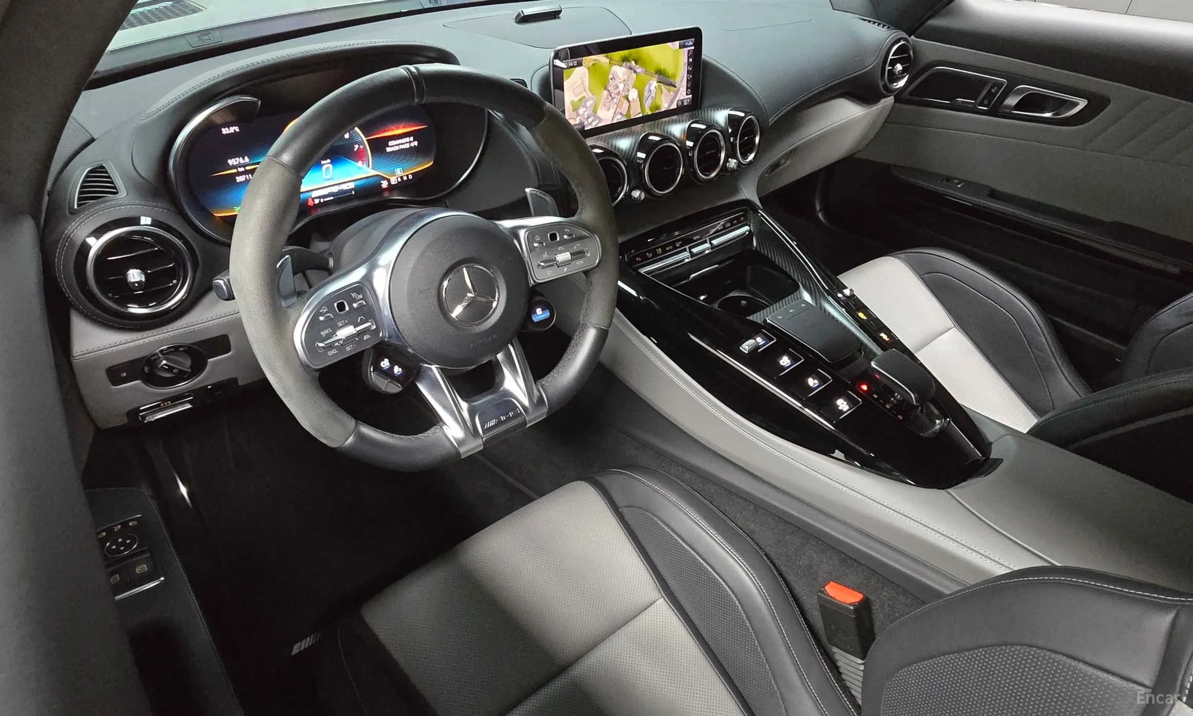 Mercedes Benz AMG GT превью 4