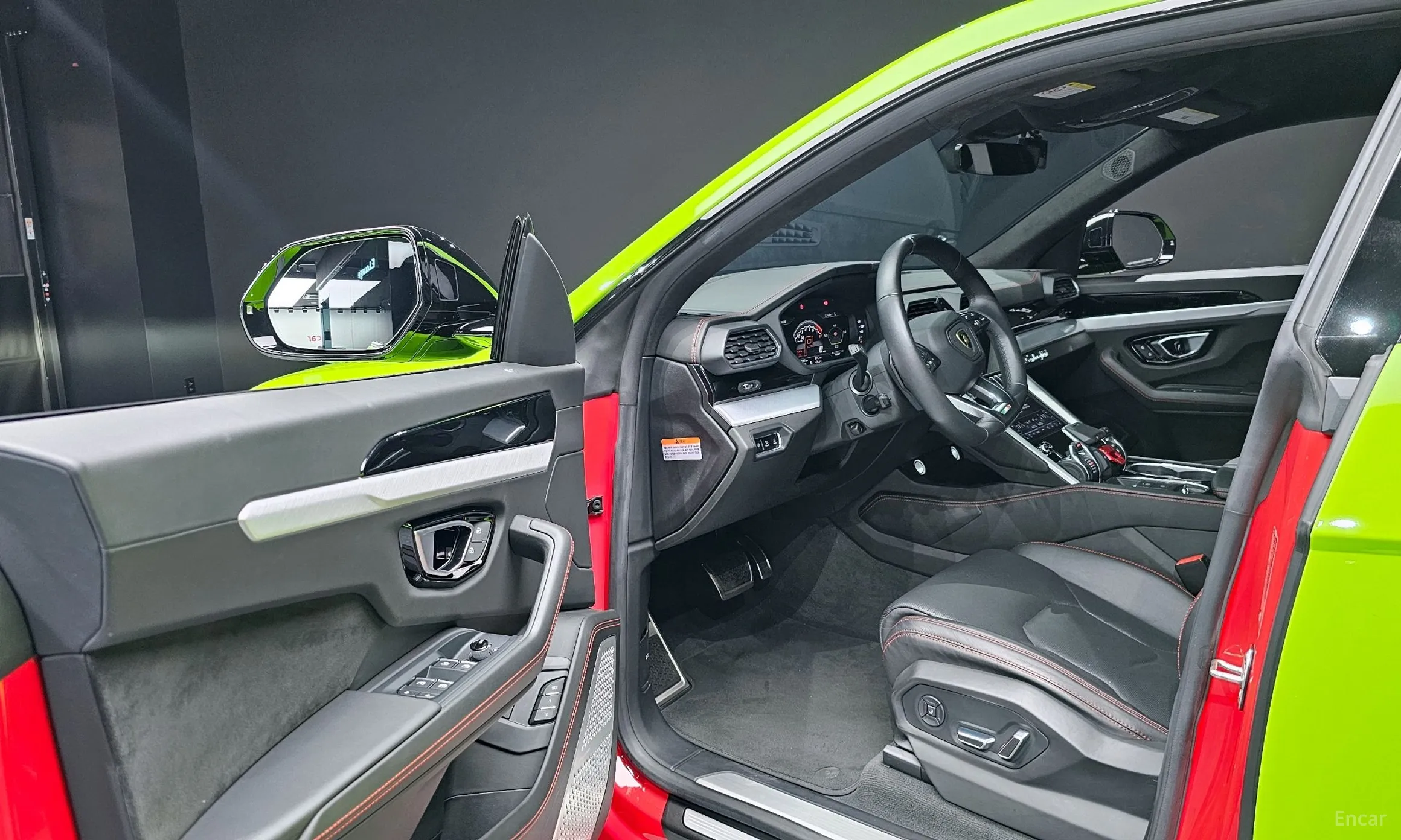Lamborghini Urus превью 11