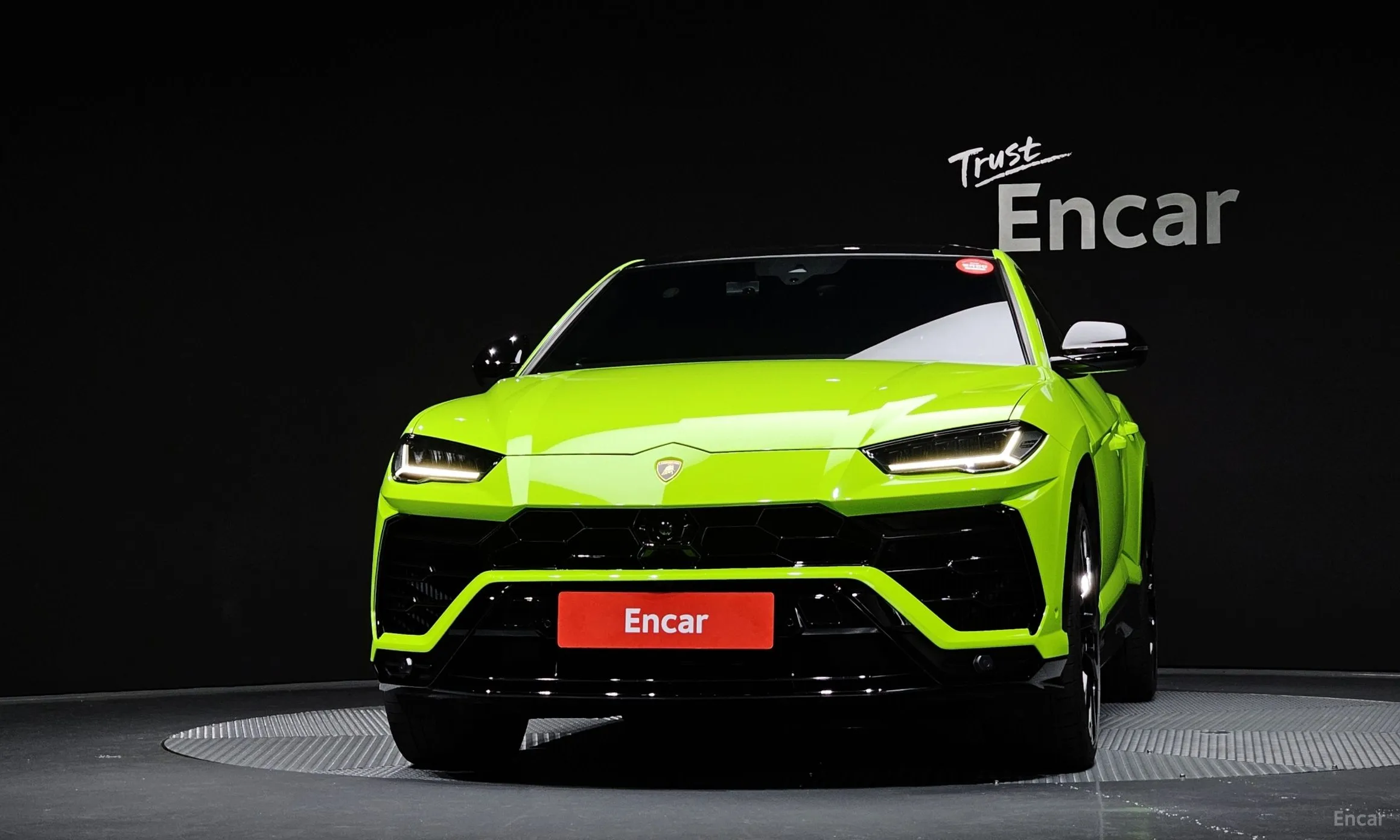 Lamborghini Urus превью 3