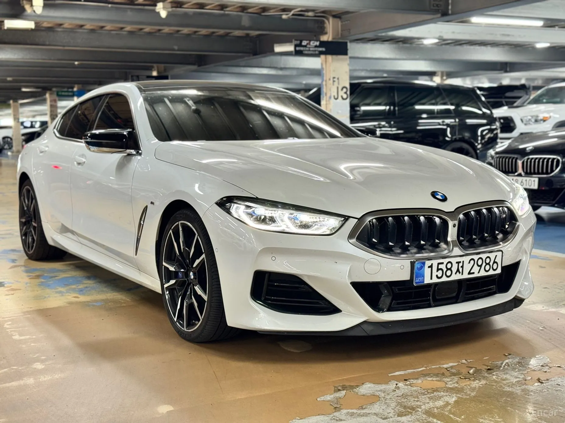 BMW 8-series (G15)