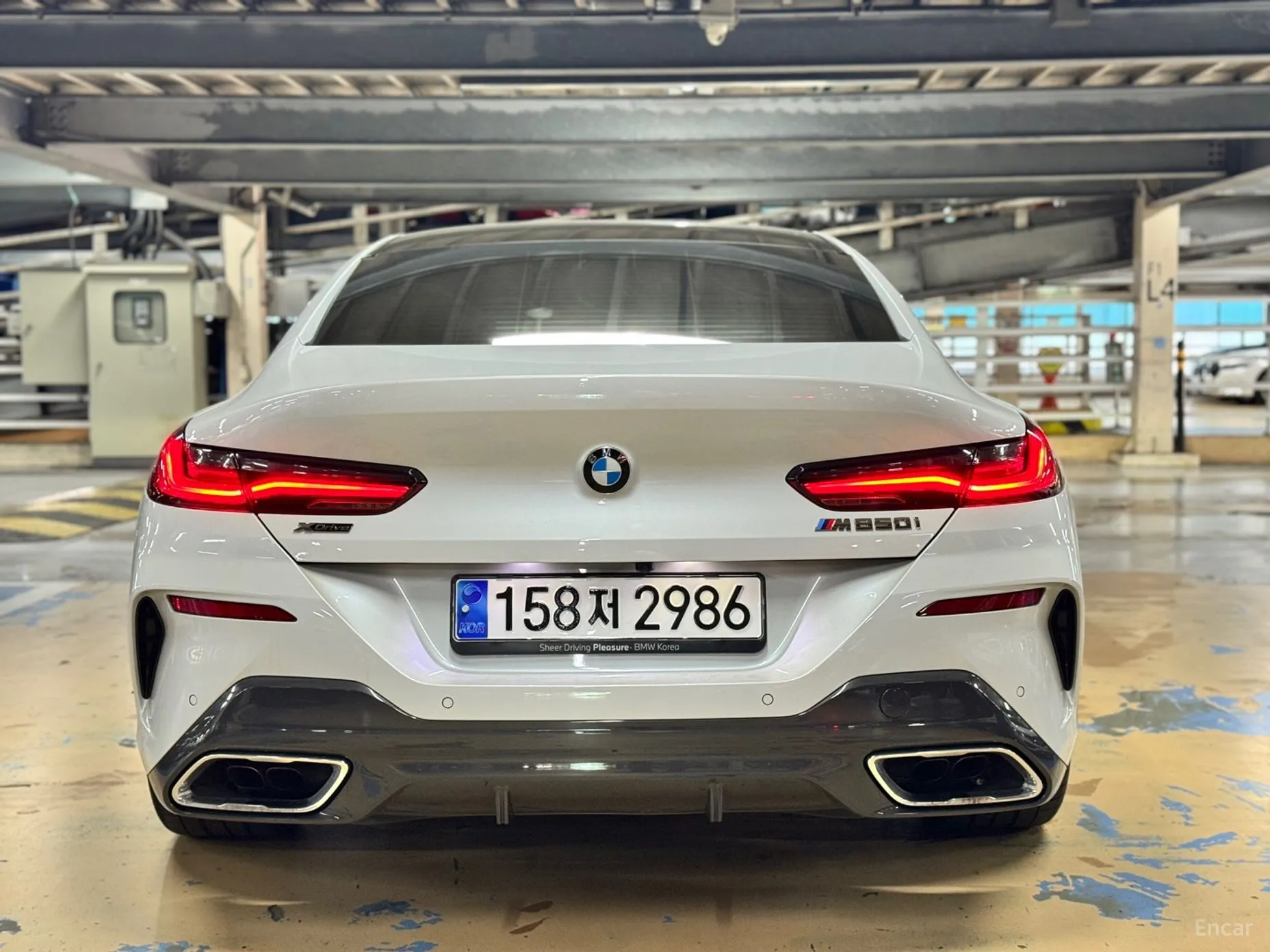 BMW 8-series (G15) превью 3
