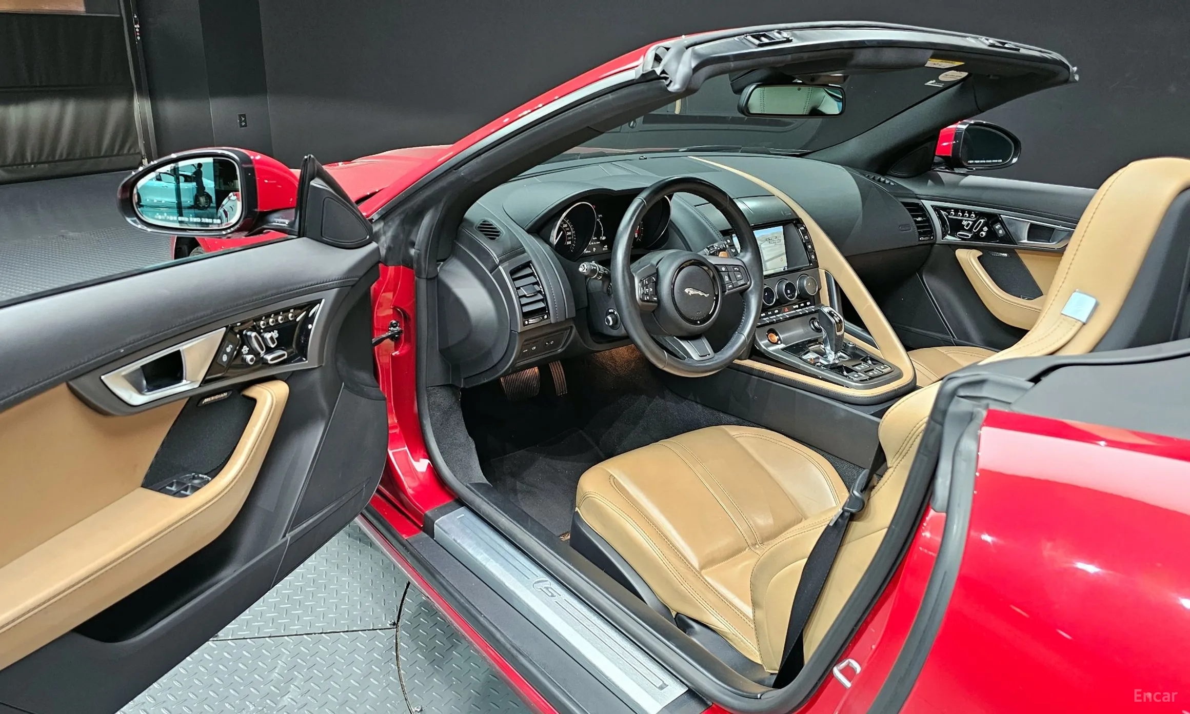 Jaguar F-TYPE превью 11