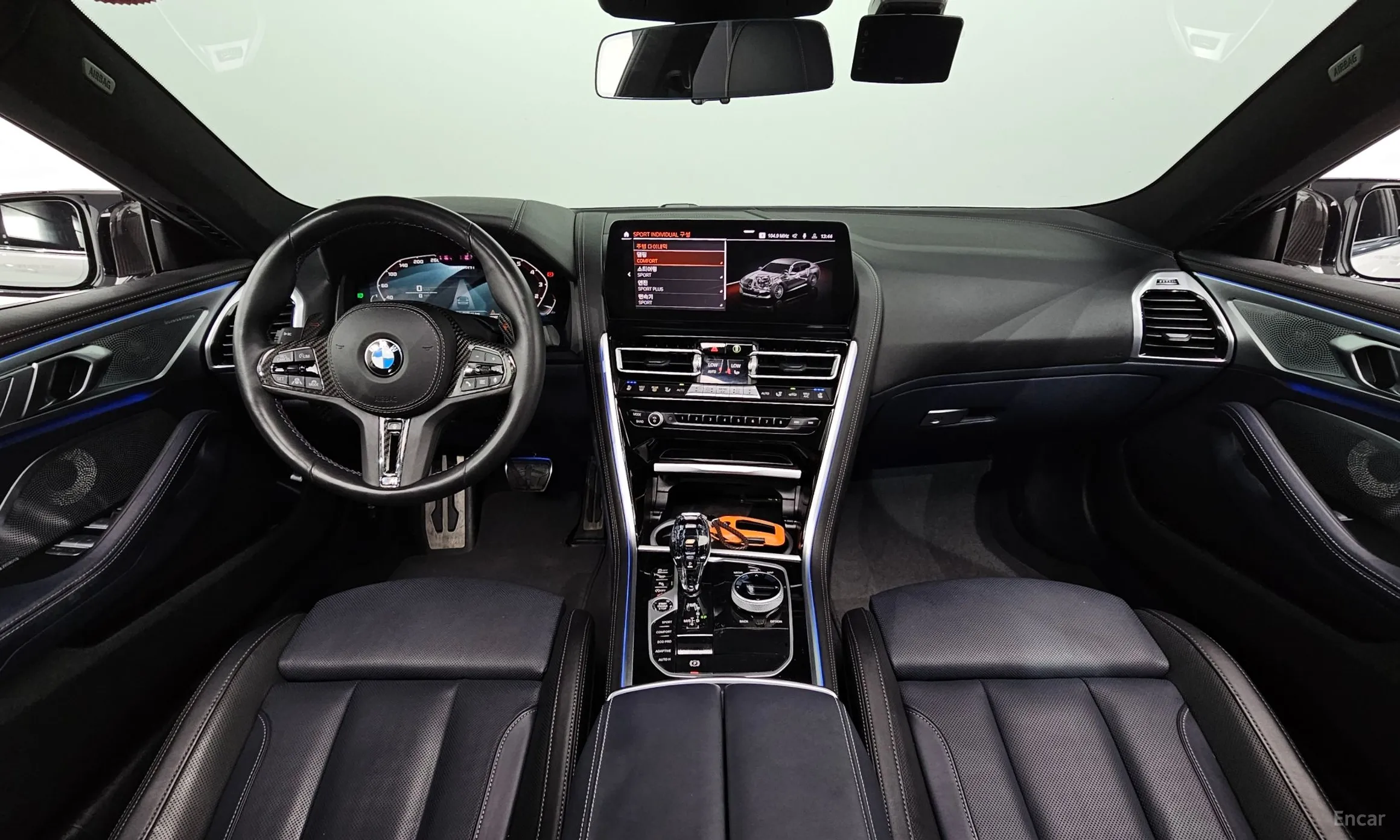 BMW 8-series (G15) превью 4