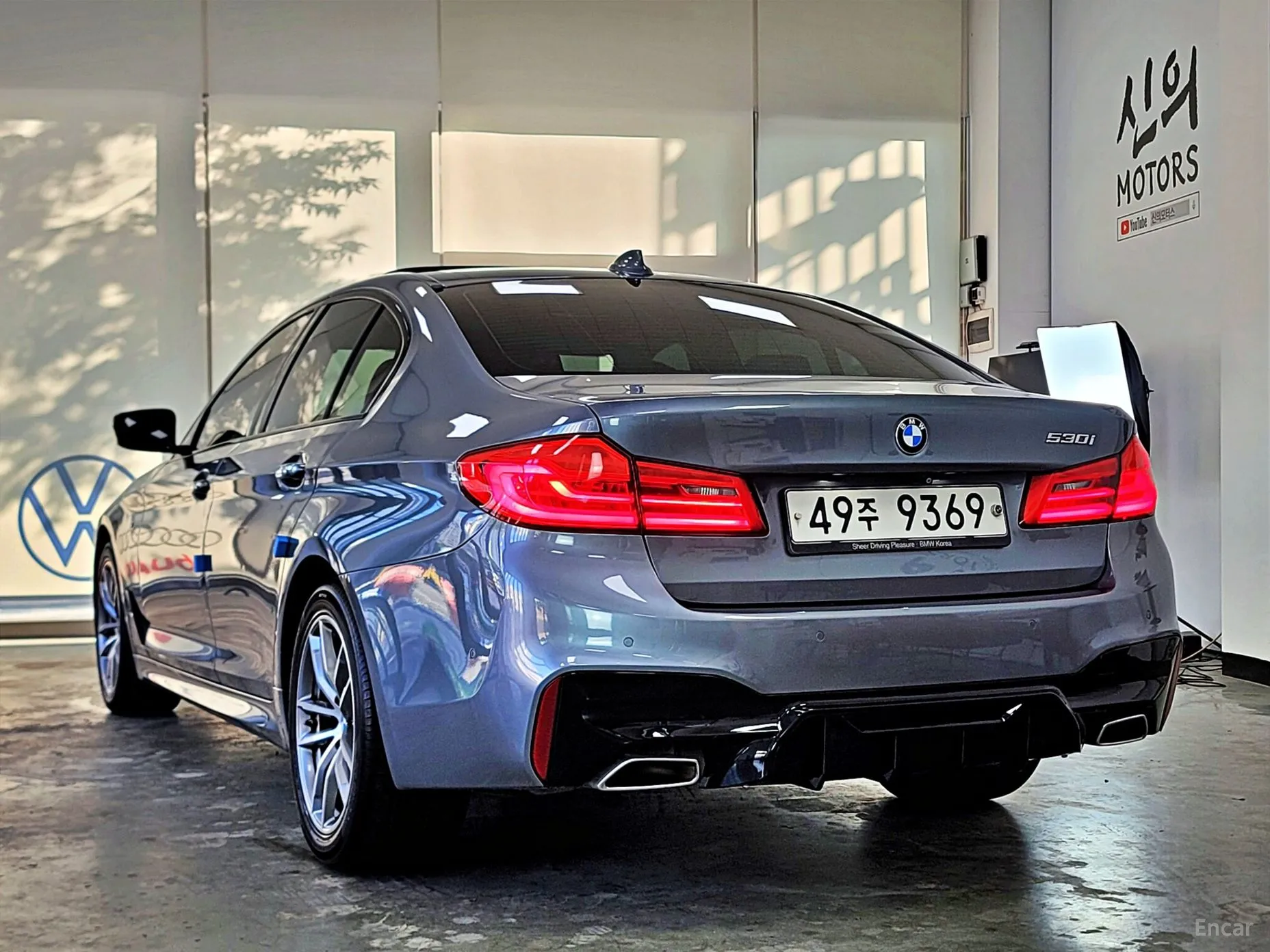BMW 5 Series (G30) превью 3