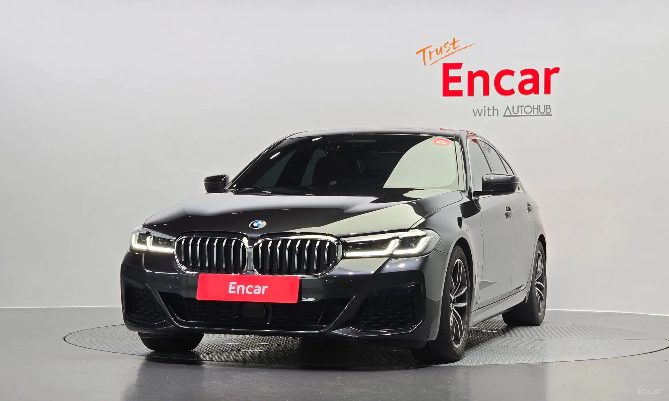 BMW 5 Series (G30) превью 2