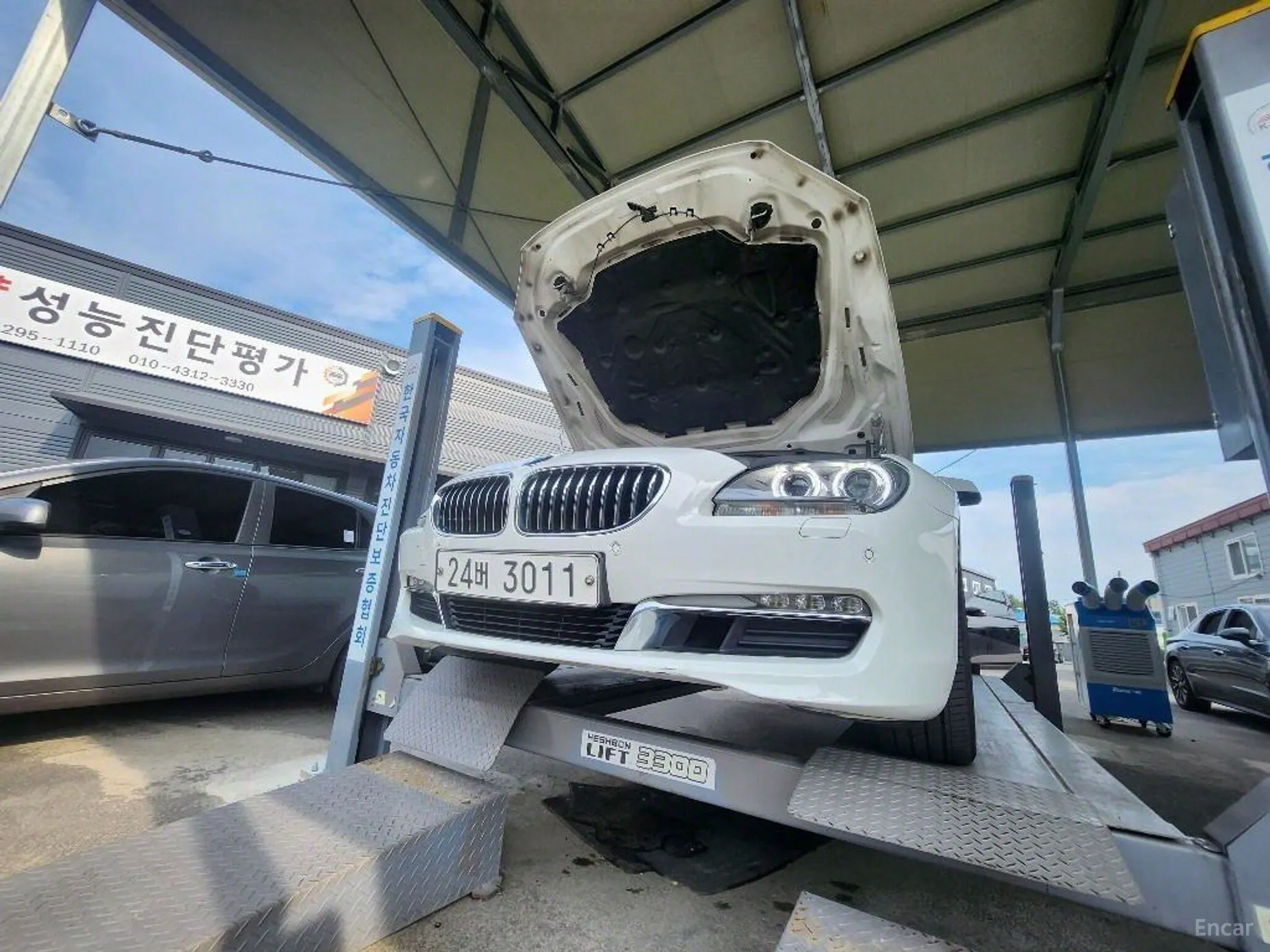 BMW 6 Series (F12) превью 4