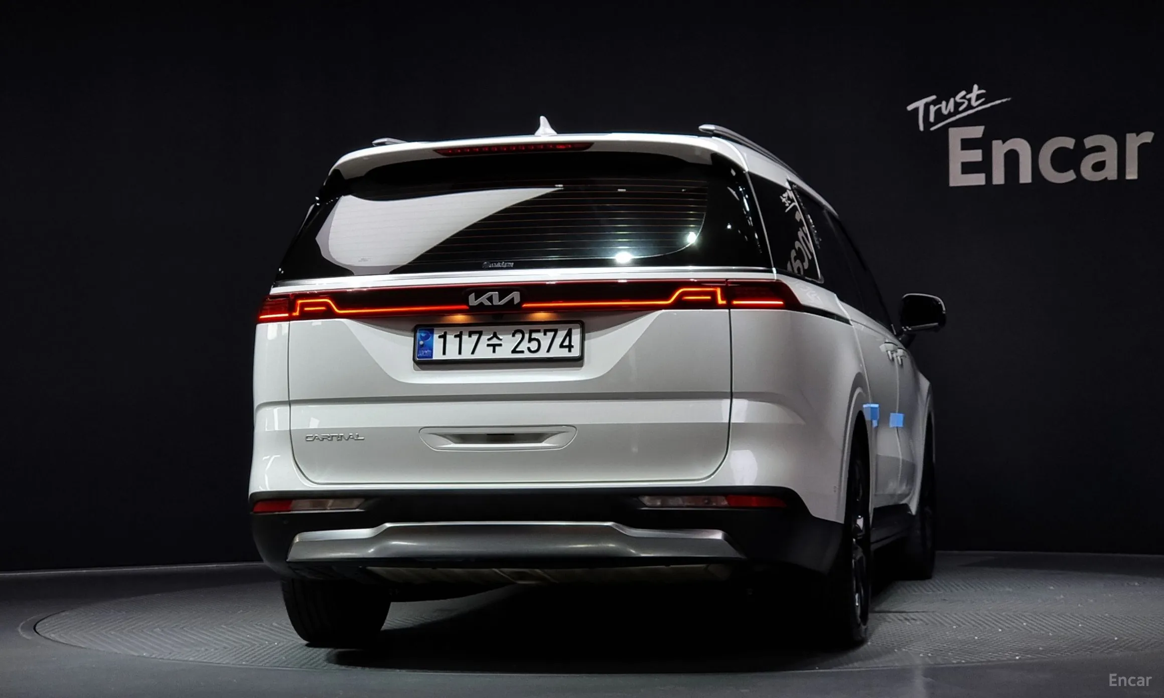 Kia Carnival Gen 4 превью 3