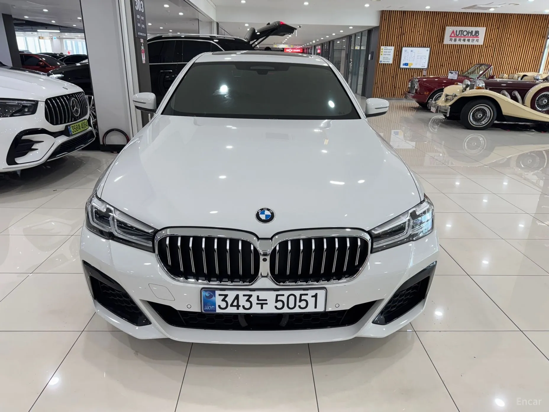 BMW 5 Series (G30) превью 2