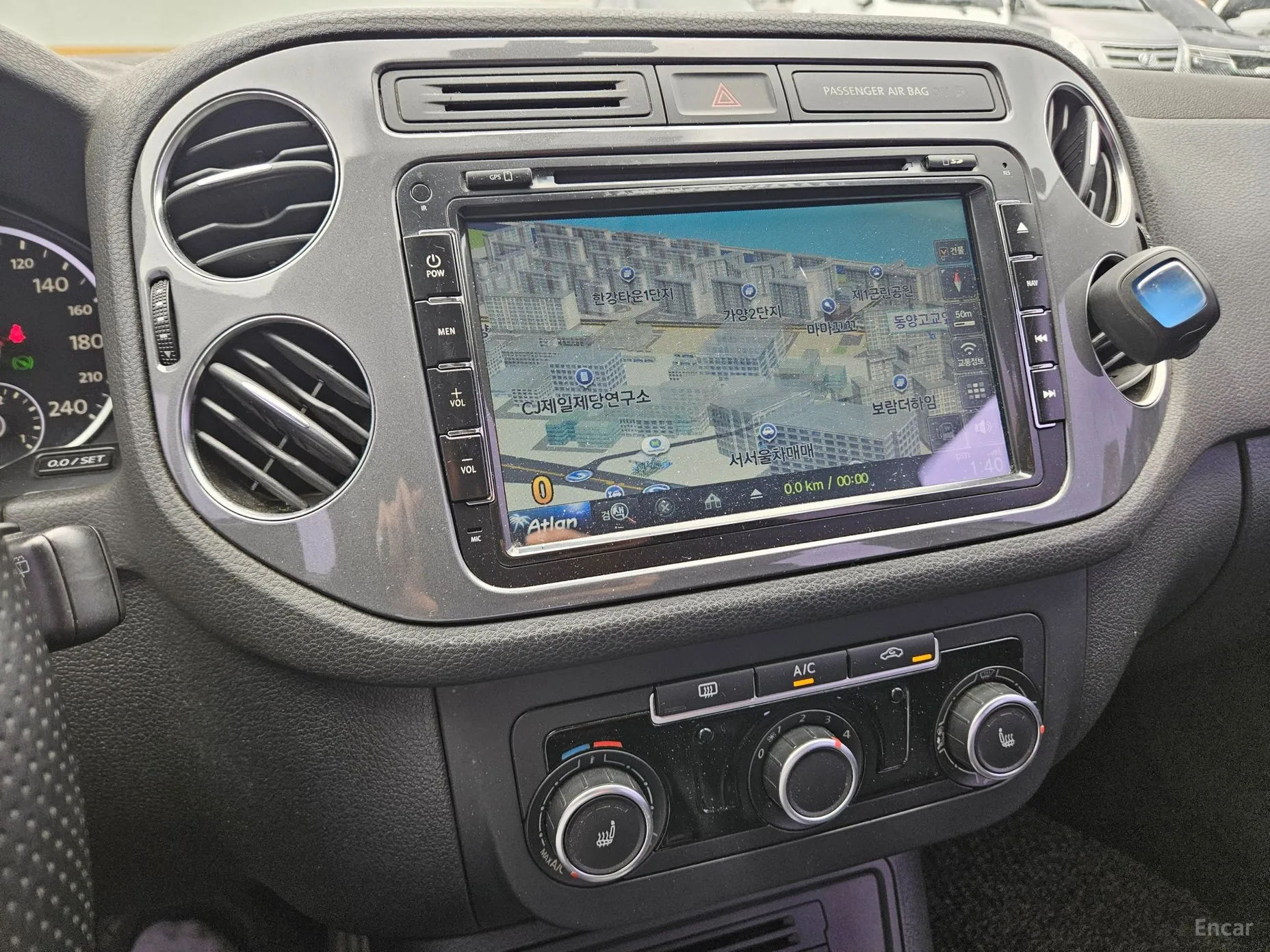 Volkswagen New Tiguan превью 12