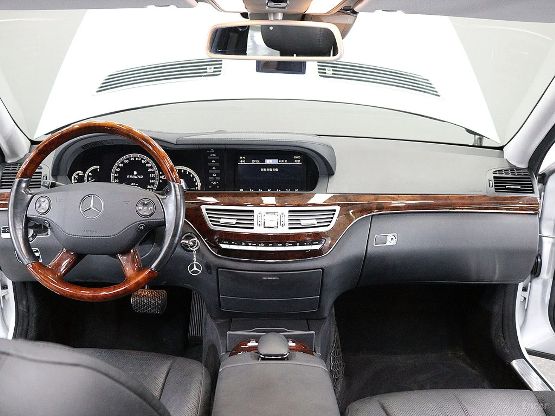 Mercedes Benz S-Class W221 превью 13