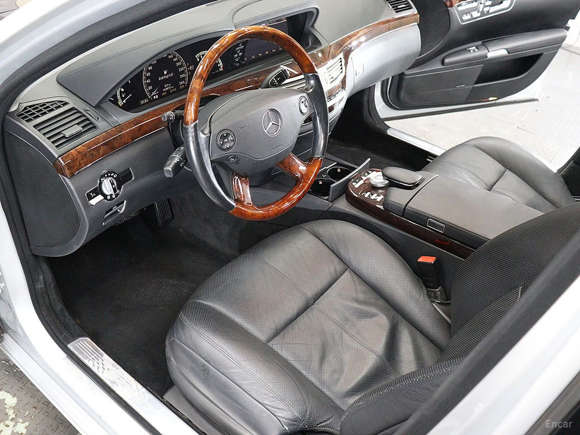Mercedes Benz S-Class W221 превью 17