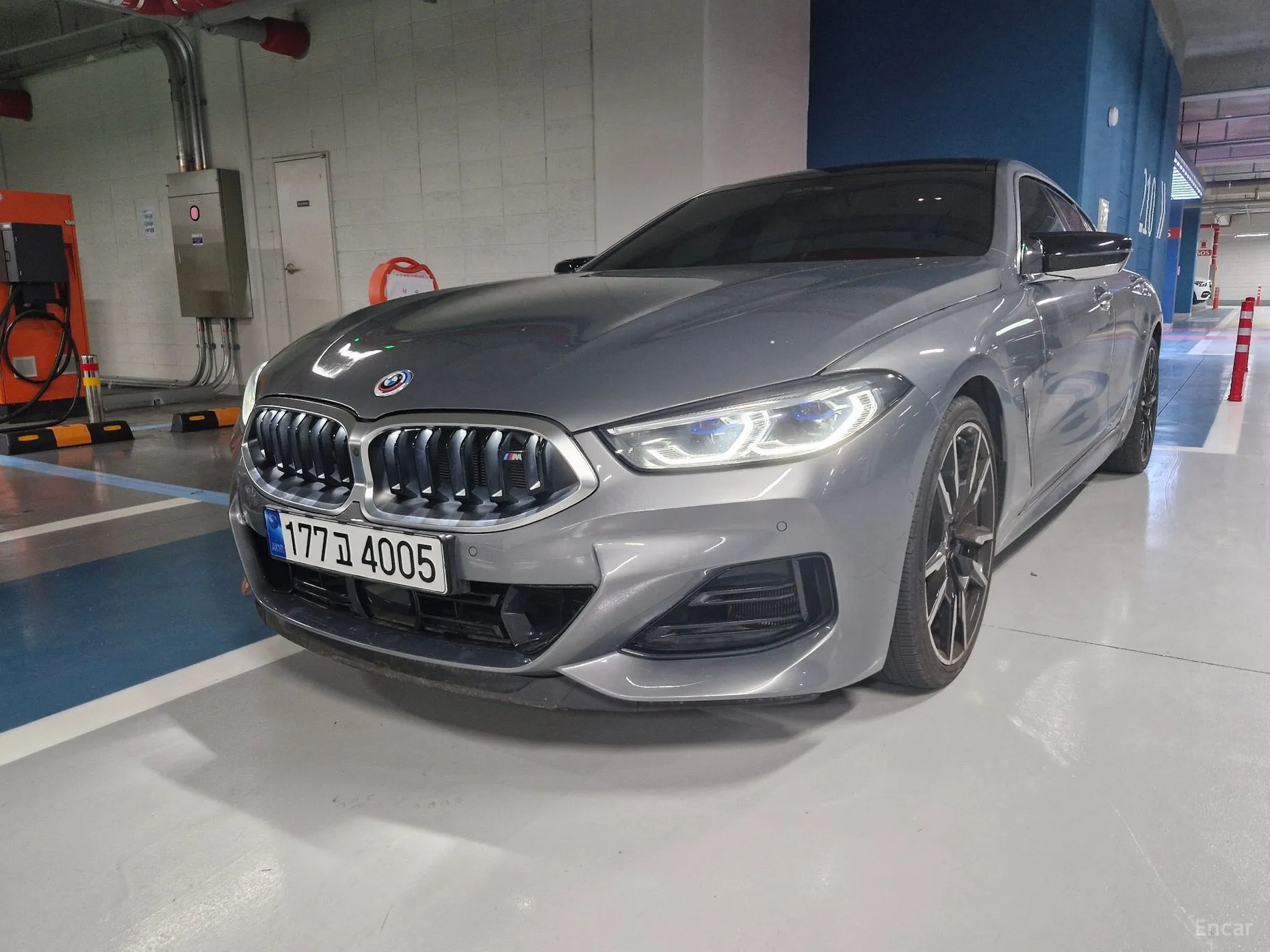 BMW 8-series (G15)