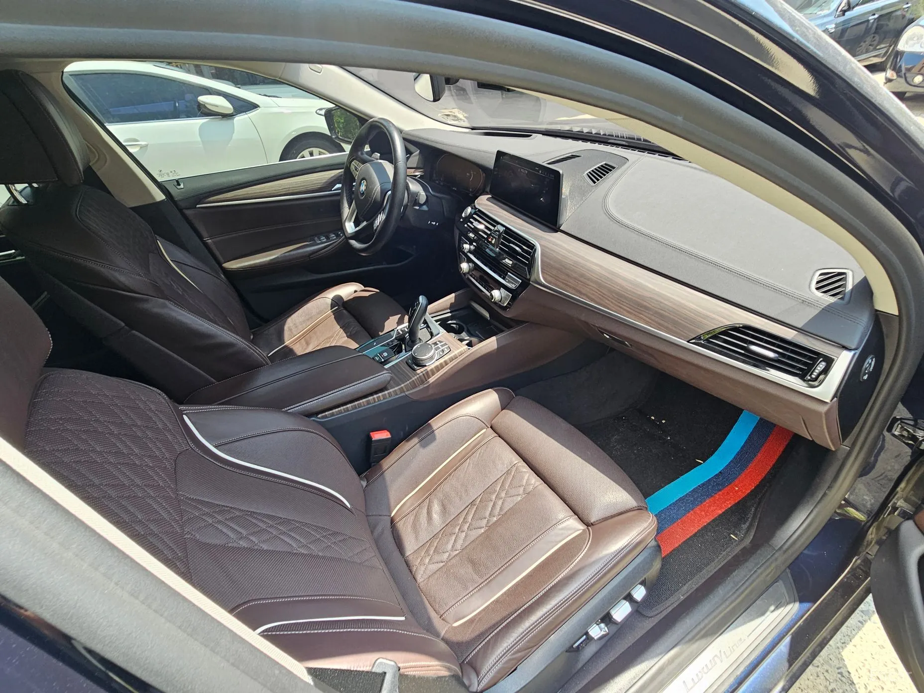 BMW 5 Series (G30) превью 3