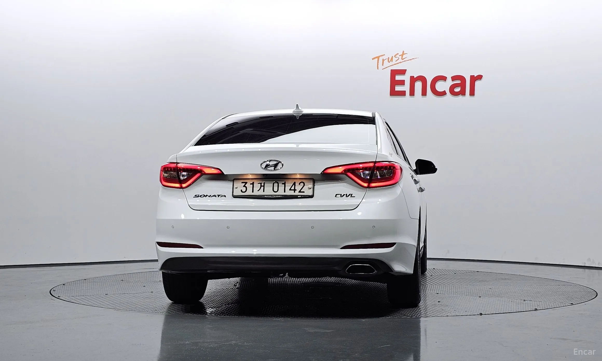 Hyundai LF Sonata превью 3