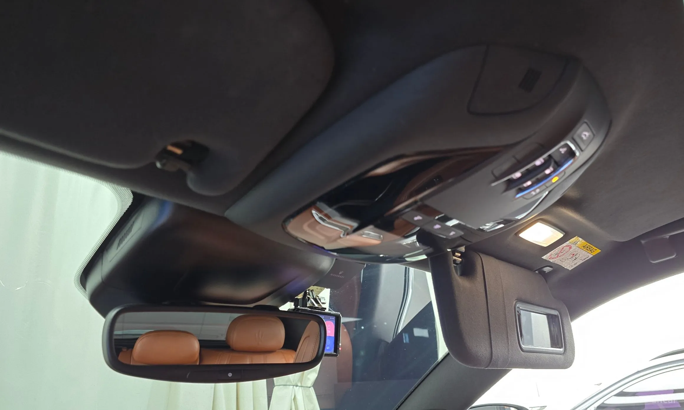 Maserati Levante превью 17
