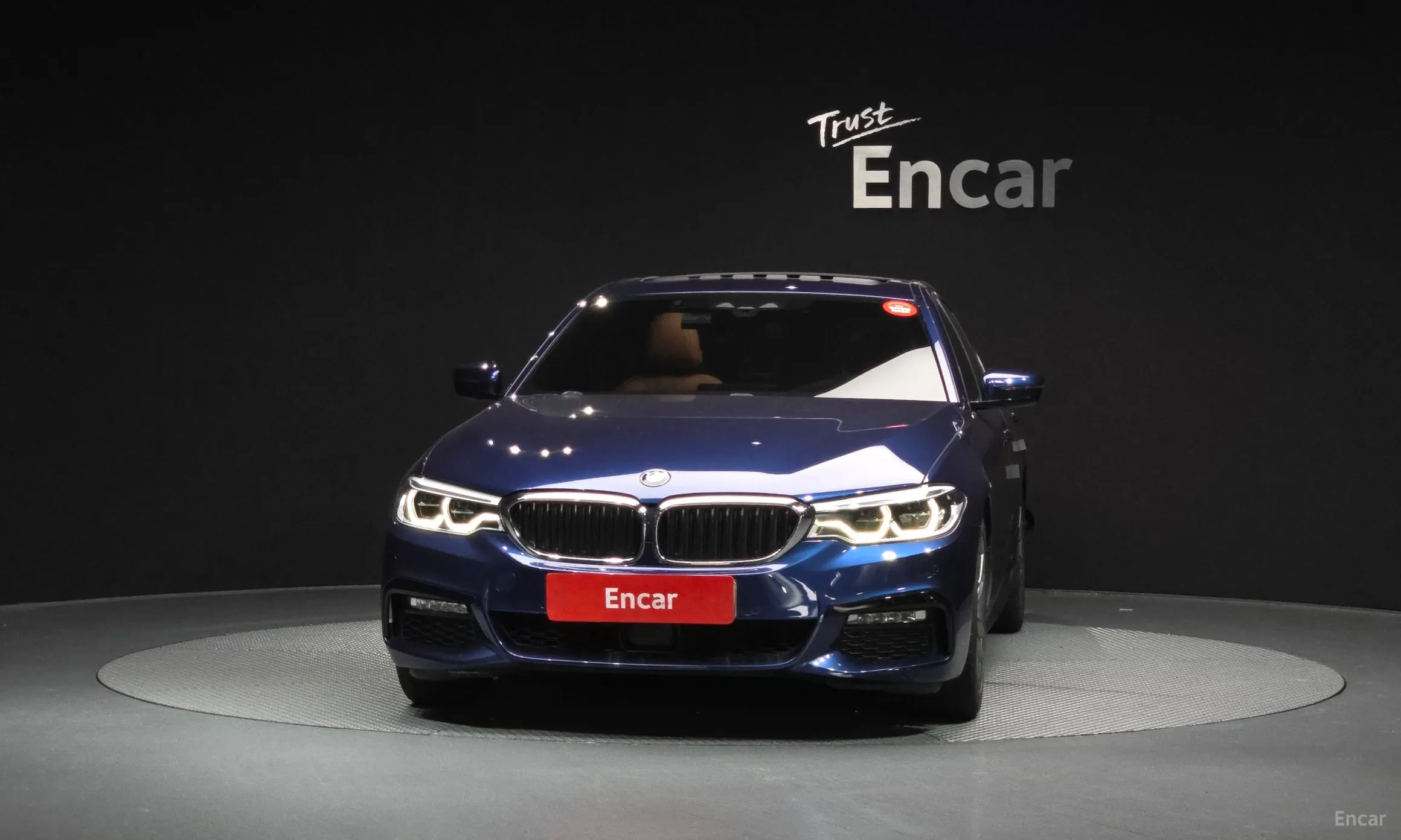 BMW 5 Series (G30) превью 2