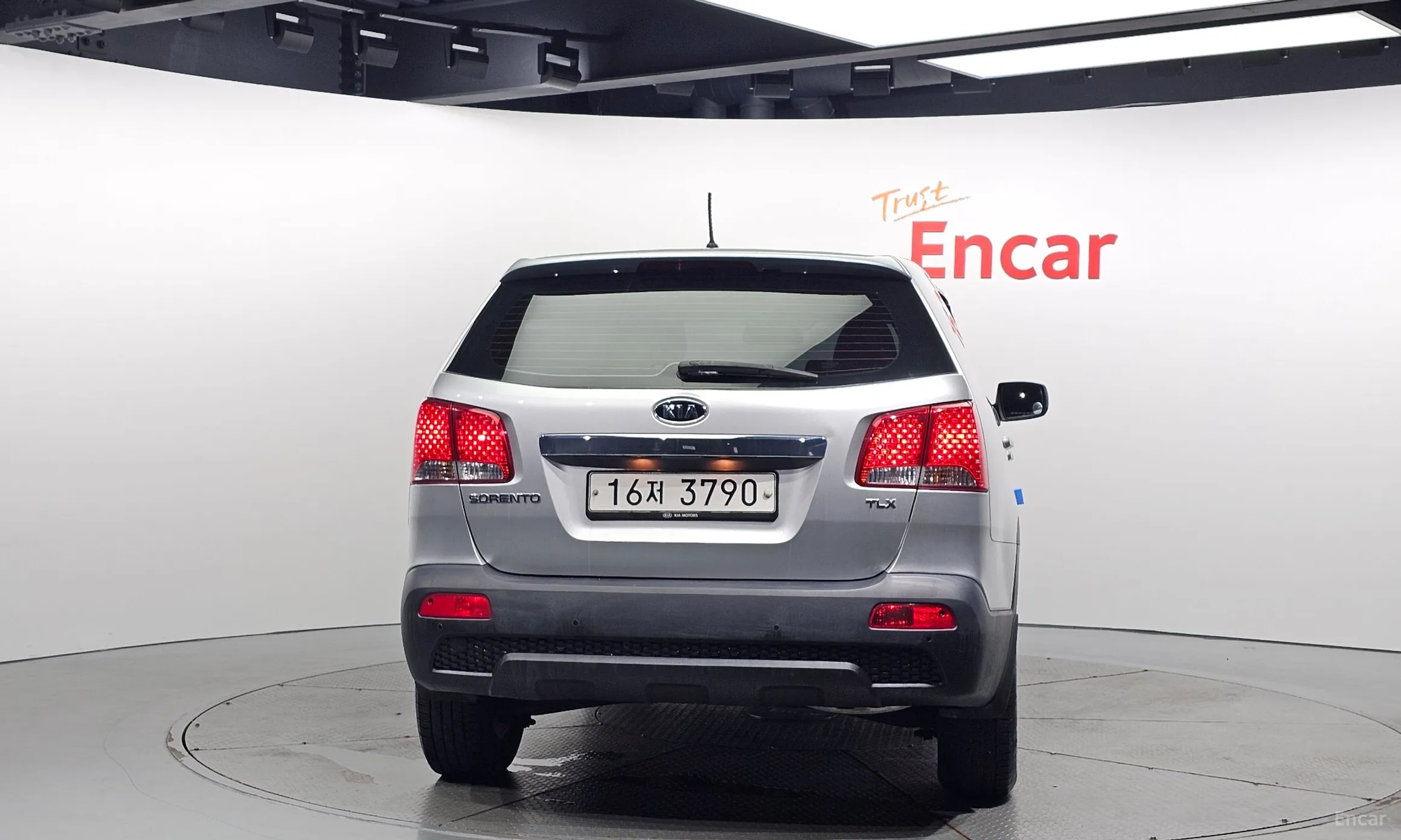 Kia Sorrento R превью 3