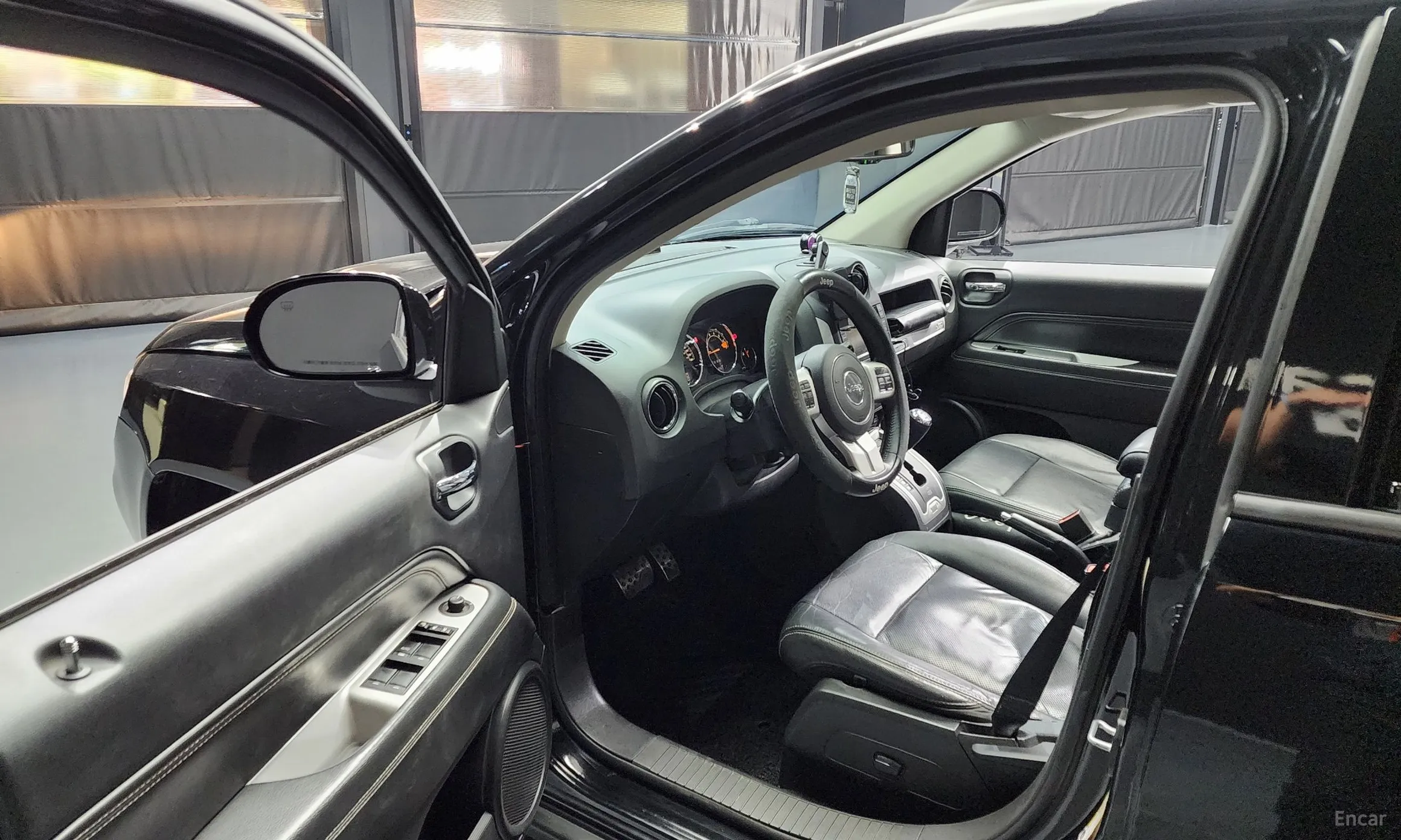 Jeep Compass превью 10