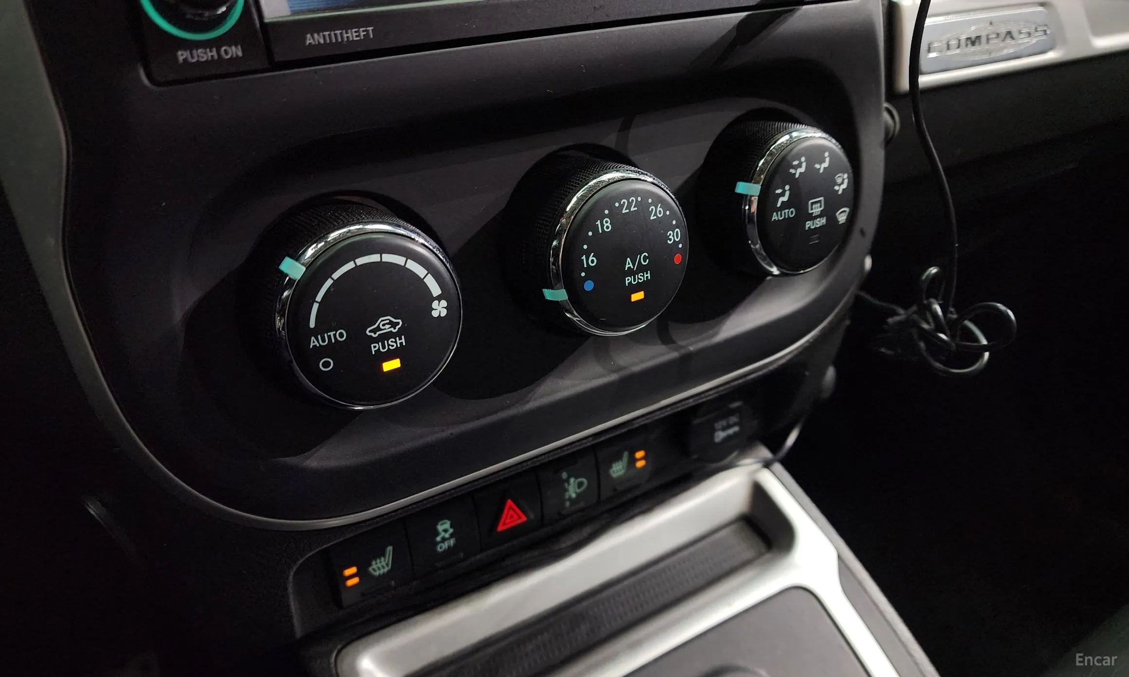 Jeep Compass превью 16