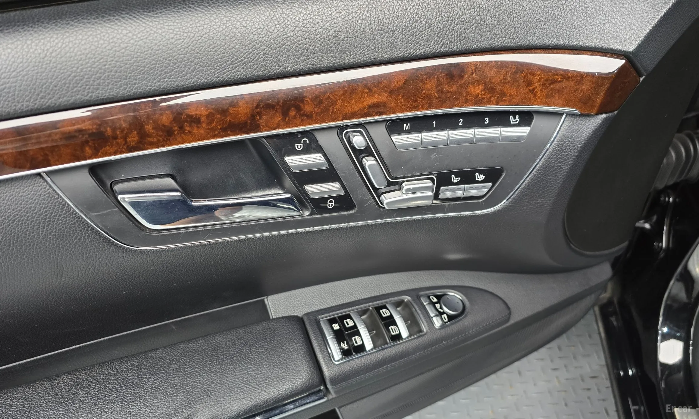 Mercedes Benz S-Class W221 превью 16