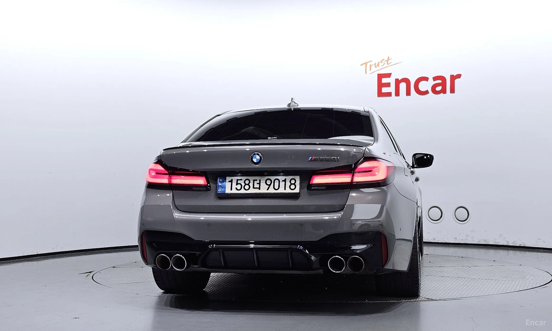 BMW 5 Series (G30) превью 3
