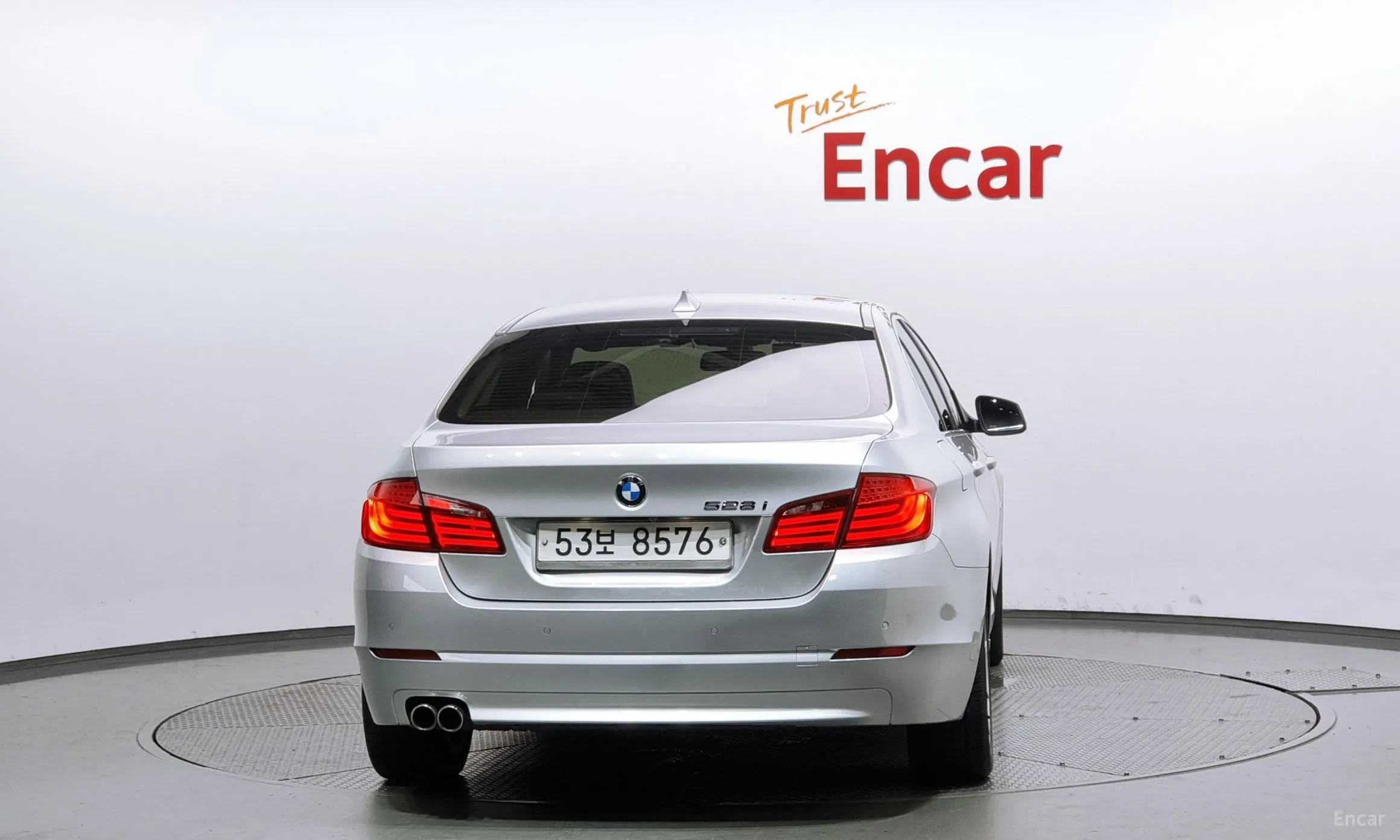 BMW 5 Series (F10) превью 3