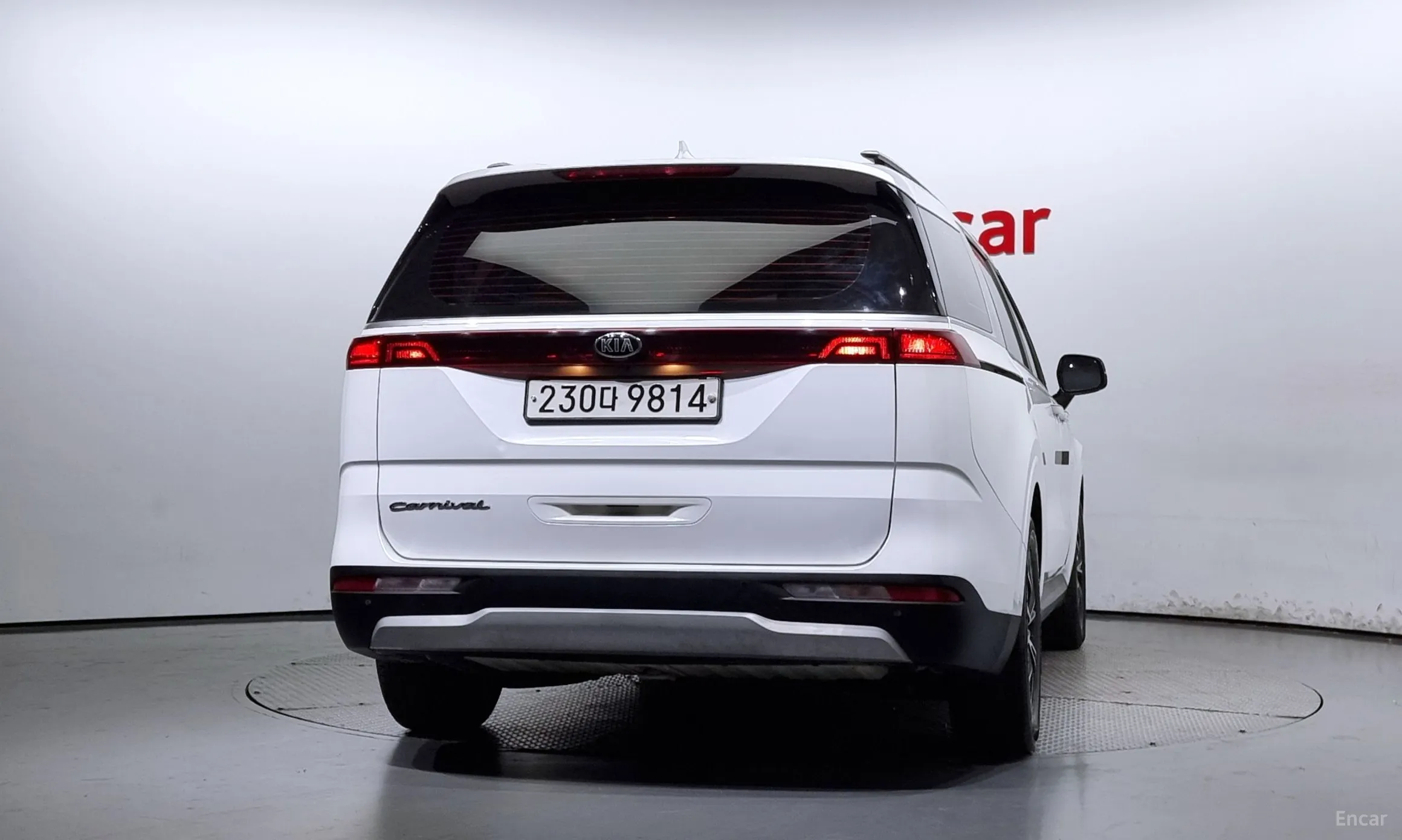 Kia Carnival Gen 4 превью 3