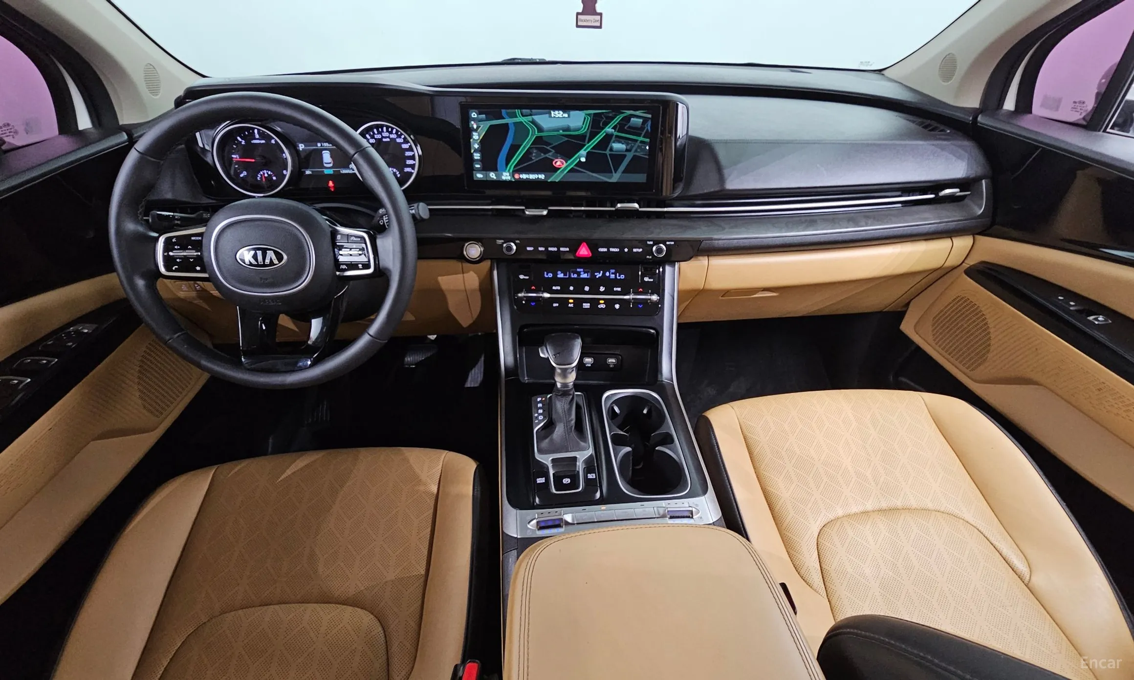 Kia Carnival Gen 4 превью 4