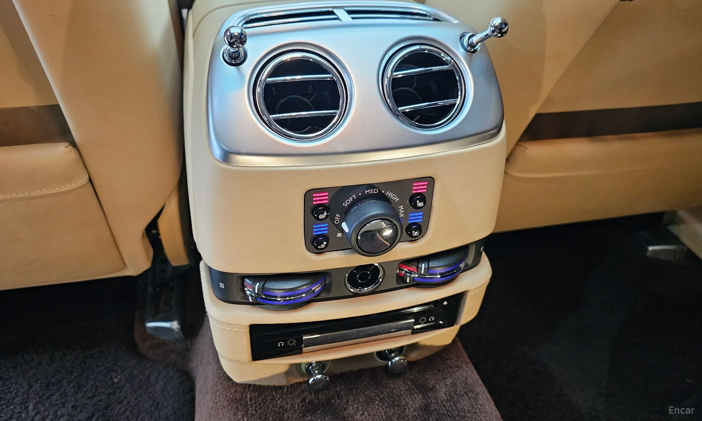 Rolls-Royce Ghost превью 17