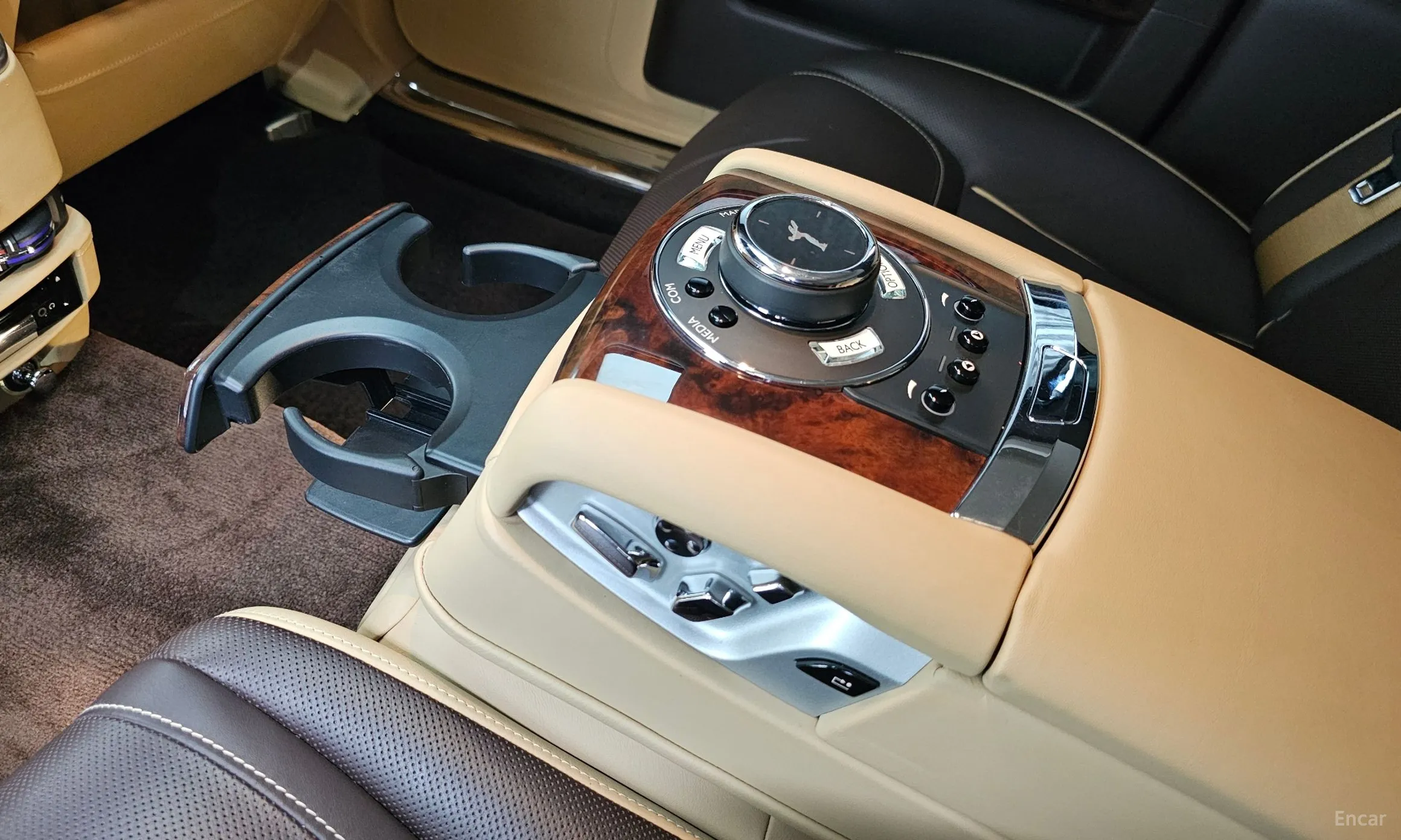 Rolls-Royce Ghost превью 19